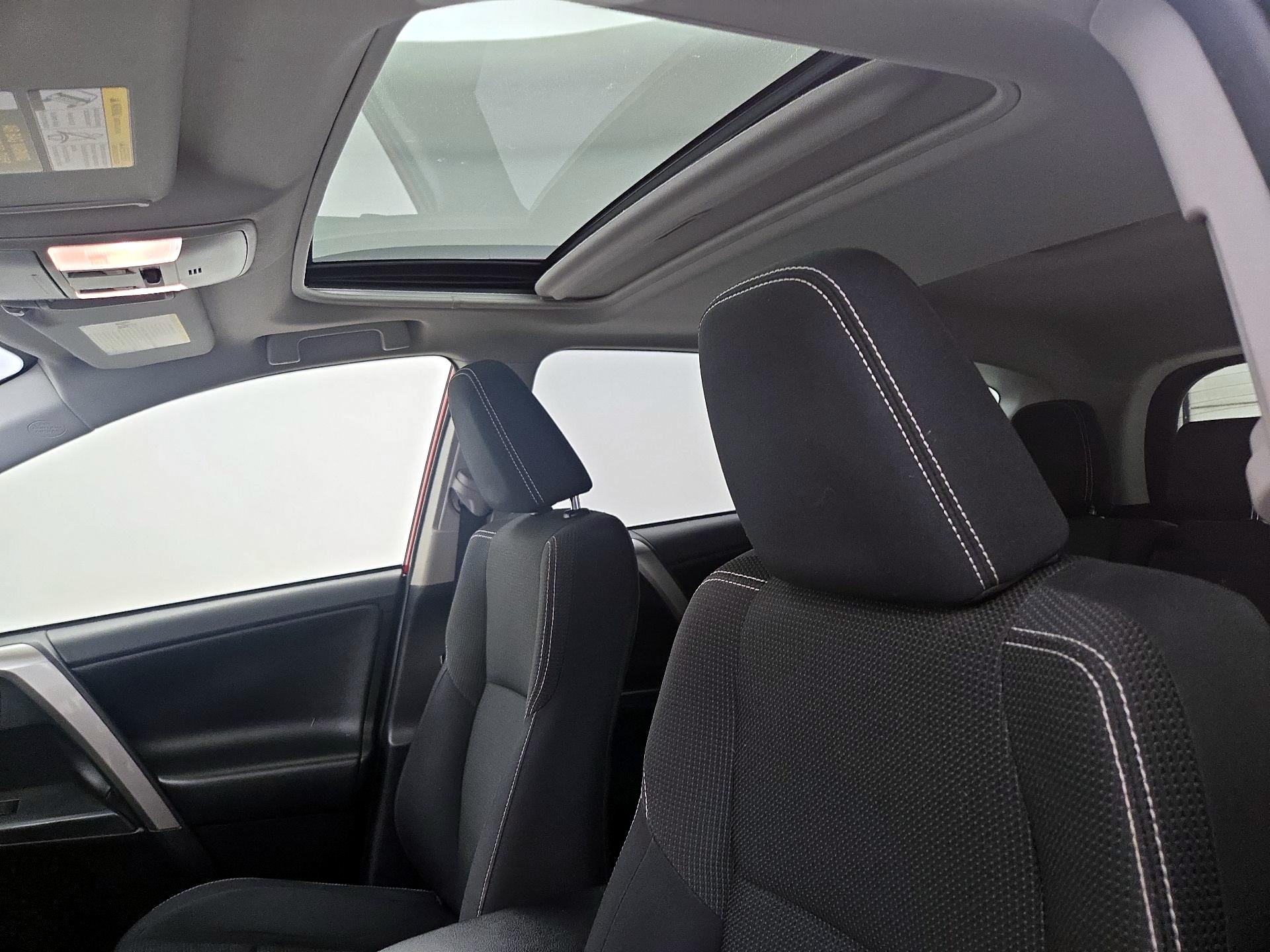 Thumbnail: 2017 Toyota RAV4 - 19