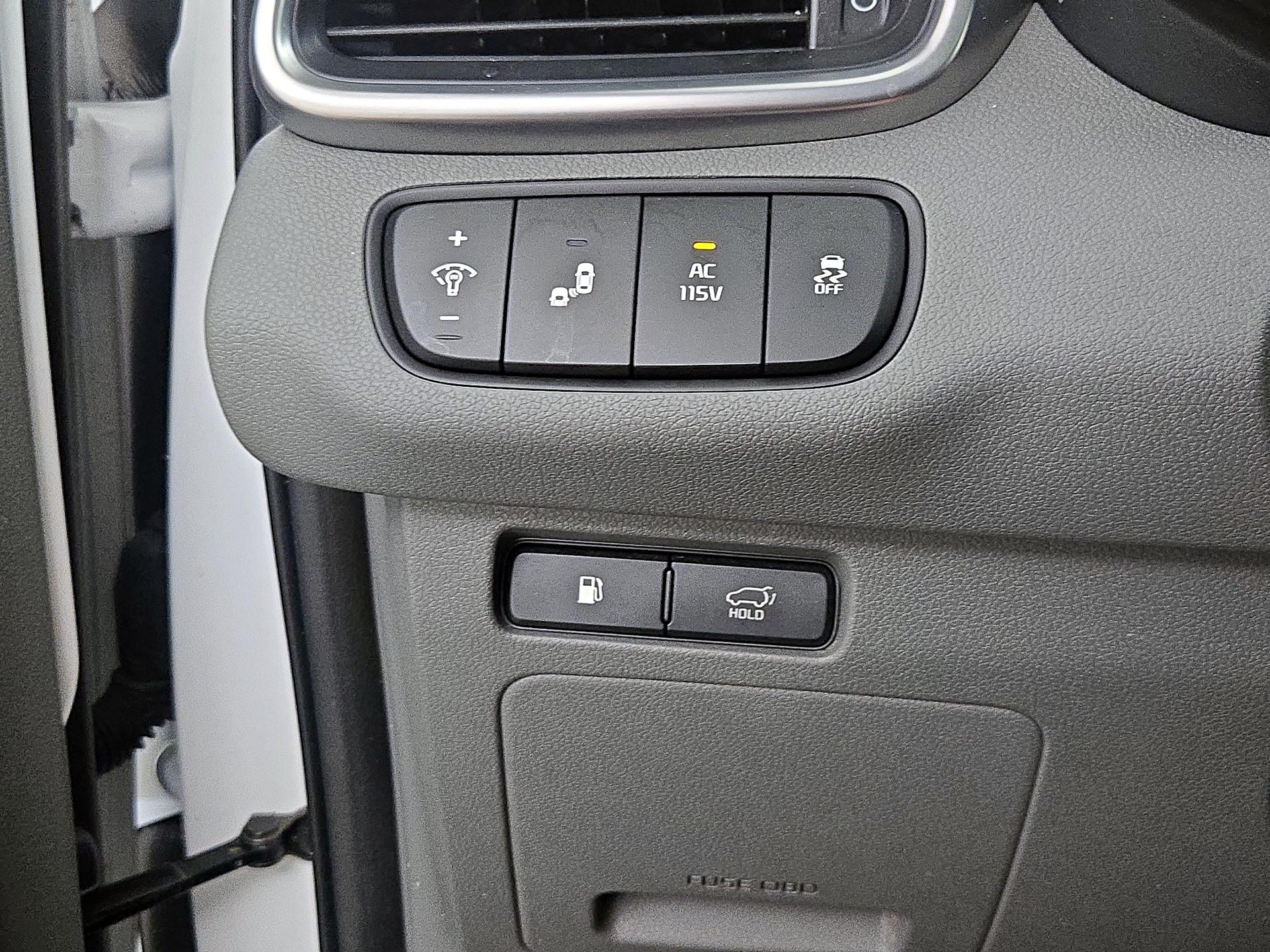 Thumbnail: 2016 Kia Sorento - 13