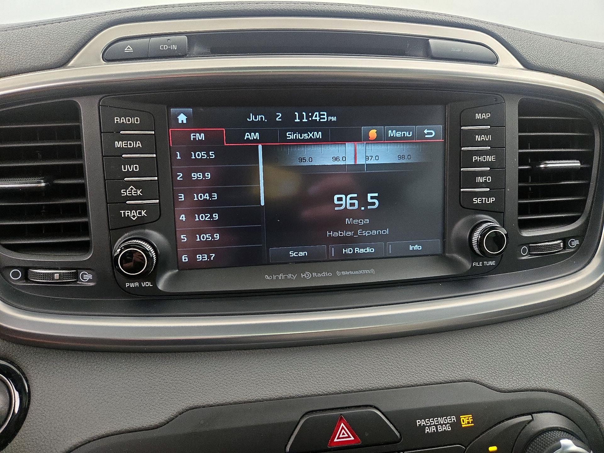 Thumbnail: 2016 Kia Sorento - 16