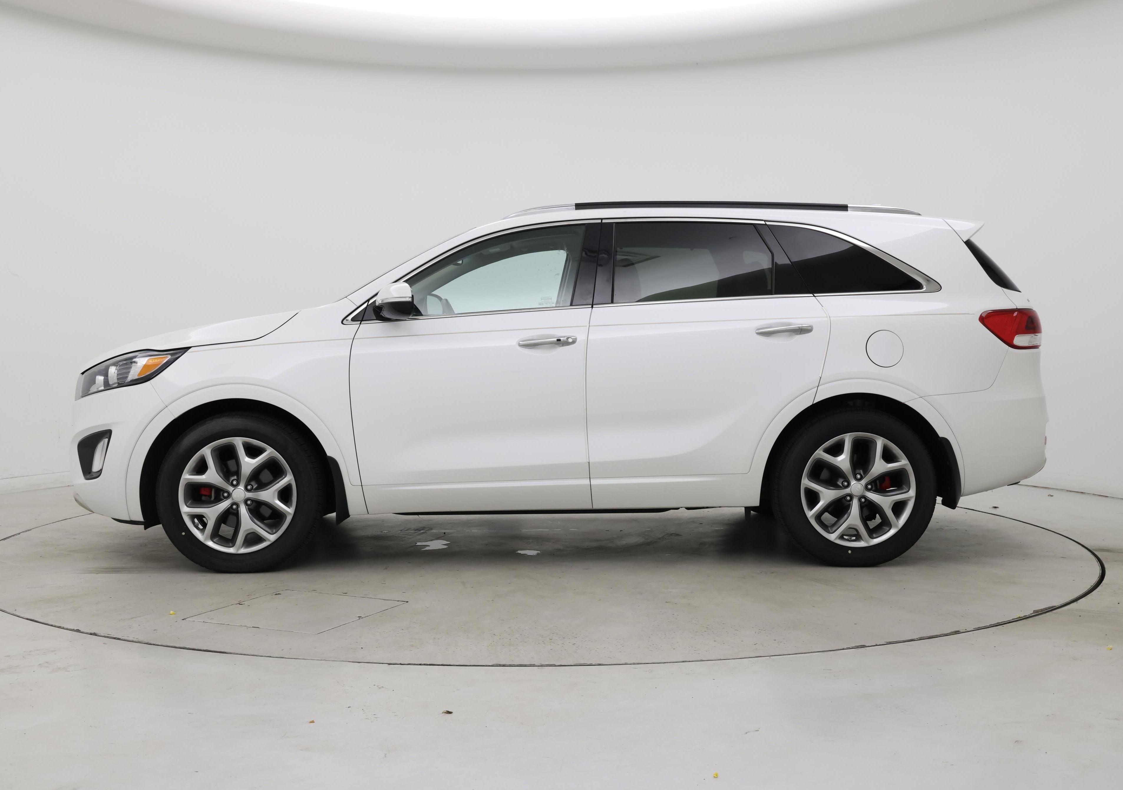 Thumbnail: 2016 Kia Sorento - 3