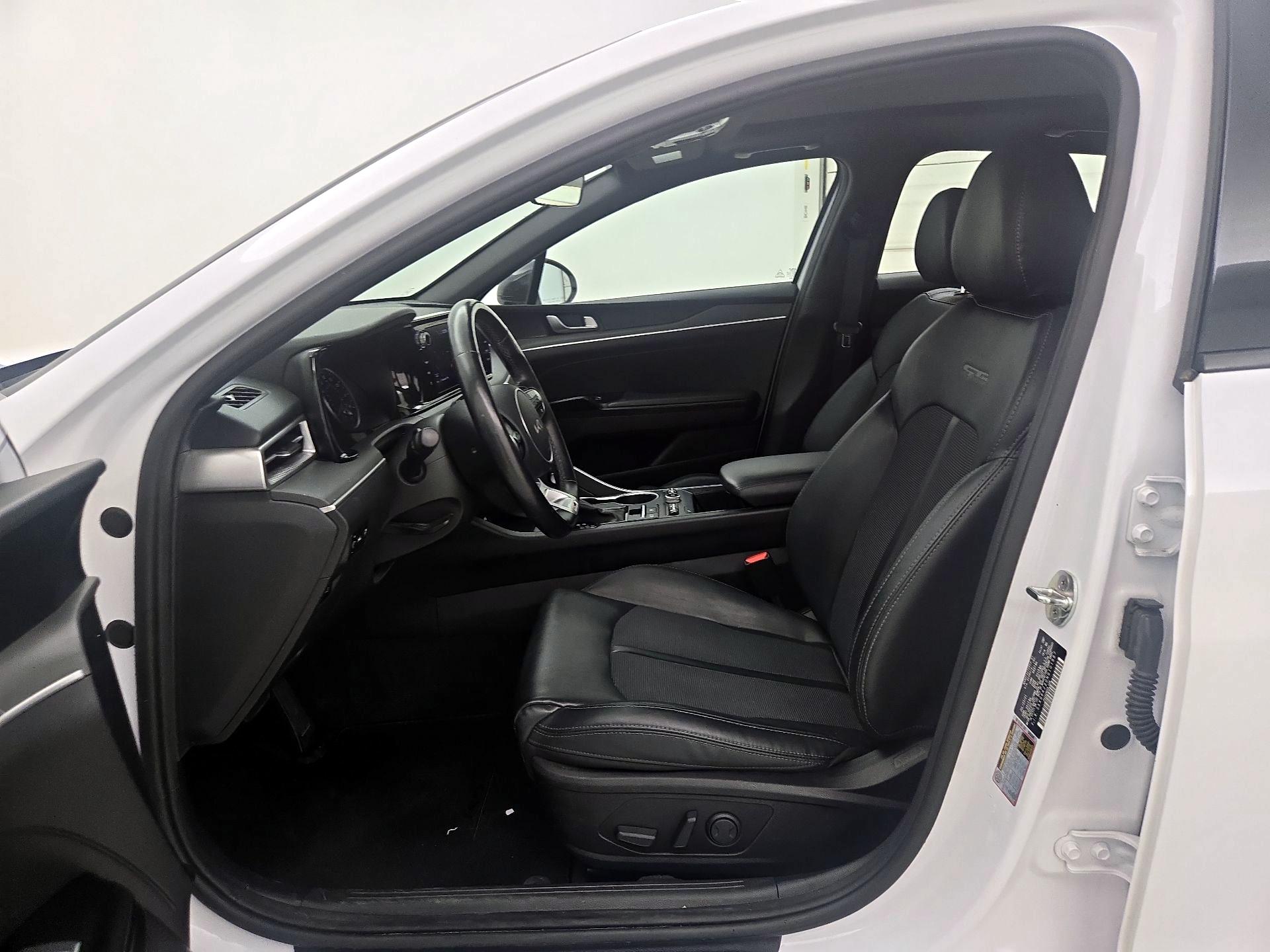 Thumbnail: 2022 Kia K5 - 11