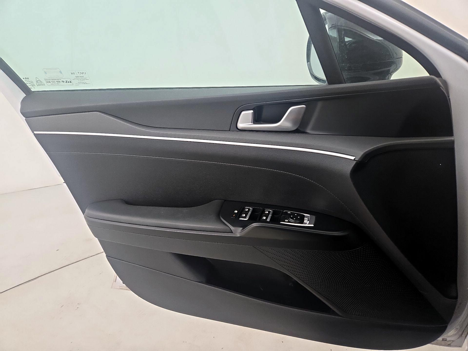 Thumbnail: 2022 Kia K5 - 12