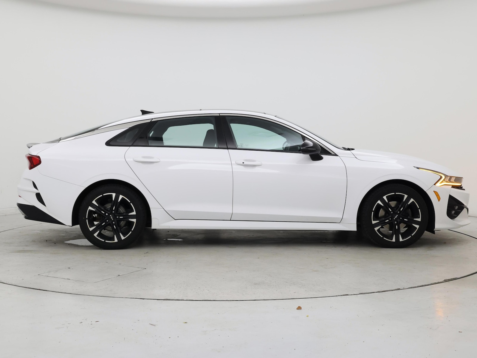 2022 Kia K5 GT-Line - Photo 8