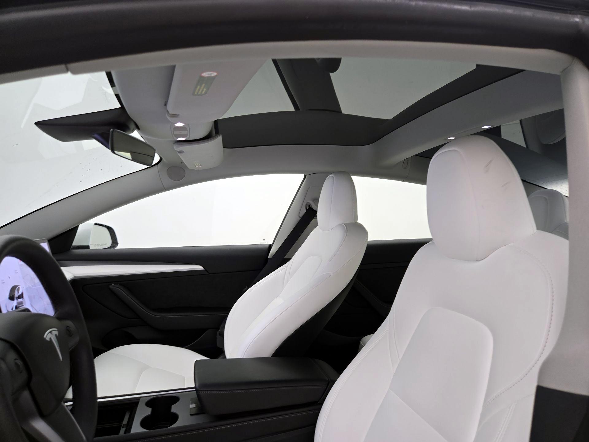 Thumbnail: 2023 Tesla Model 3 - 19