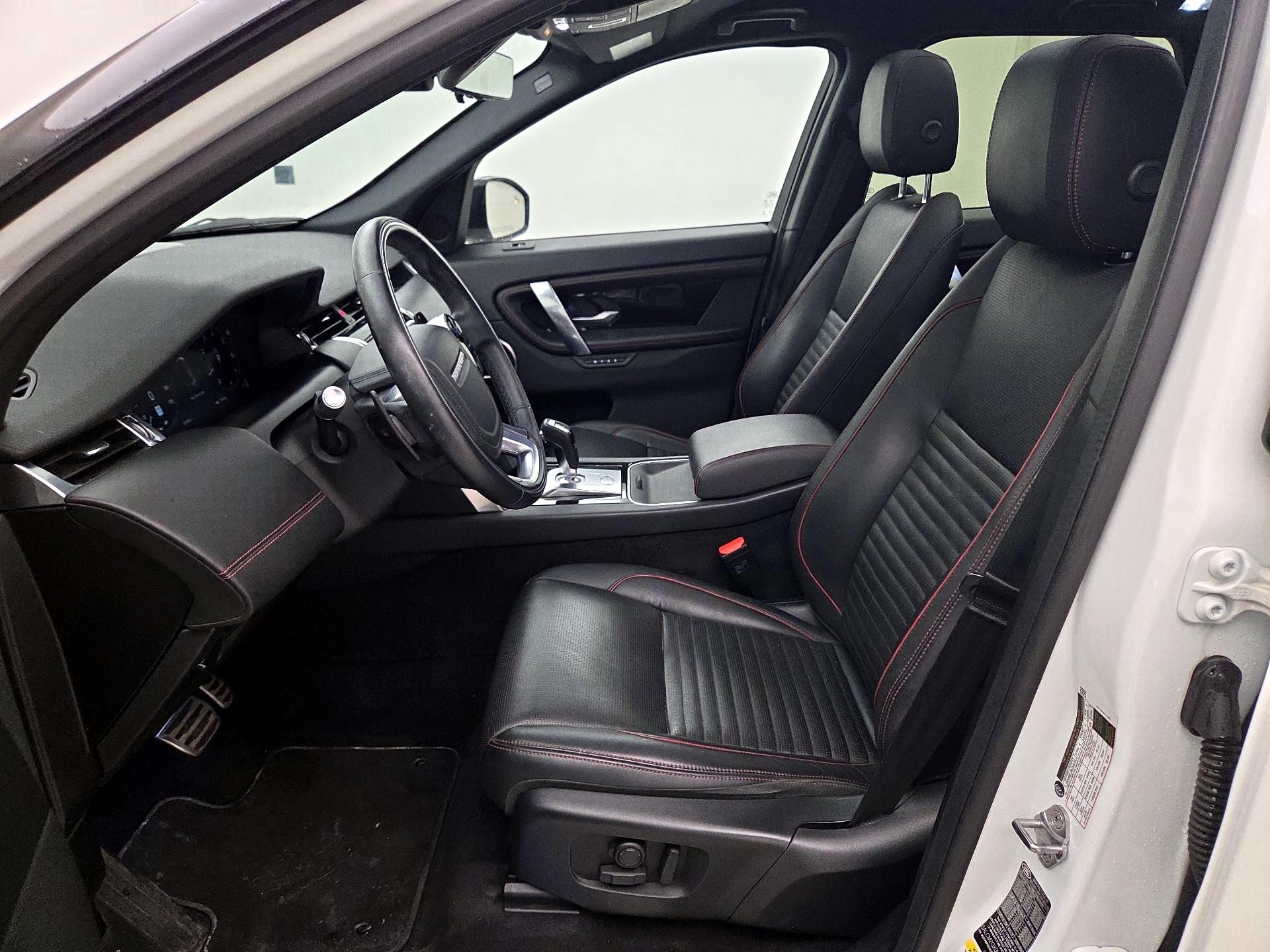 Thumbnail: 2020 Land Rover Discovery Sport - 11