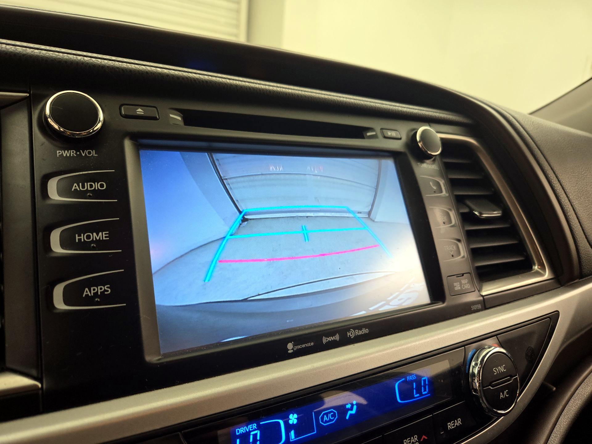 Thumbnail: 2016 Toyota Highlander - 13
