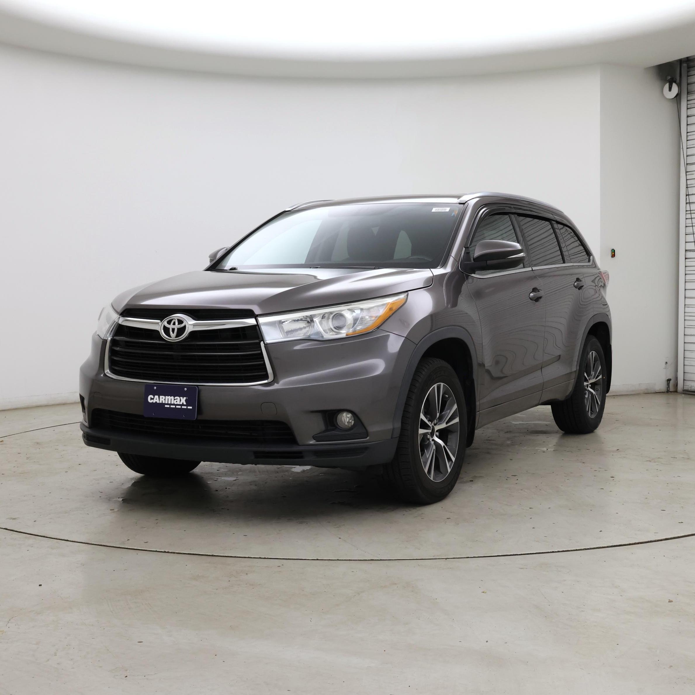 Thumbnail: 2016 Toyota Highlander - 4