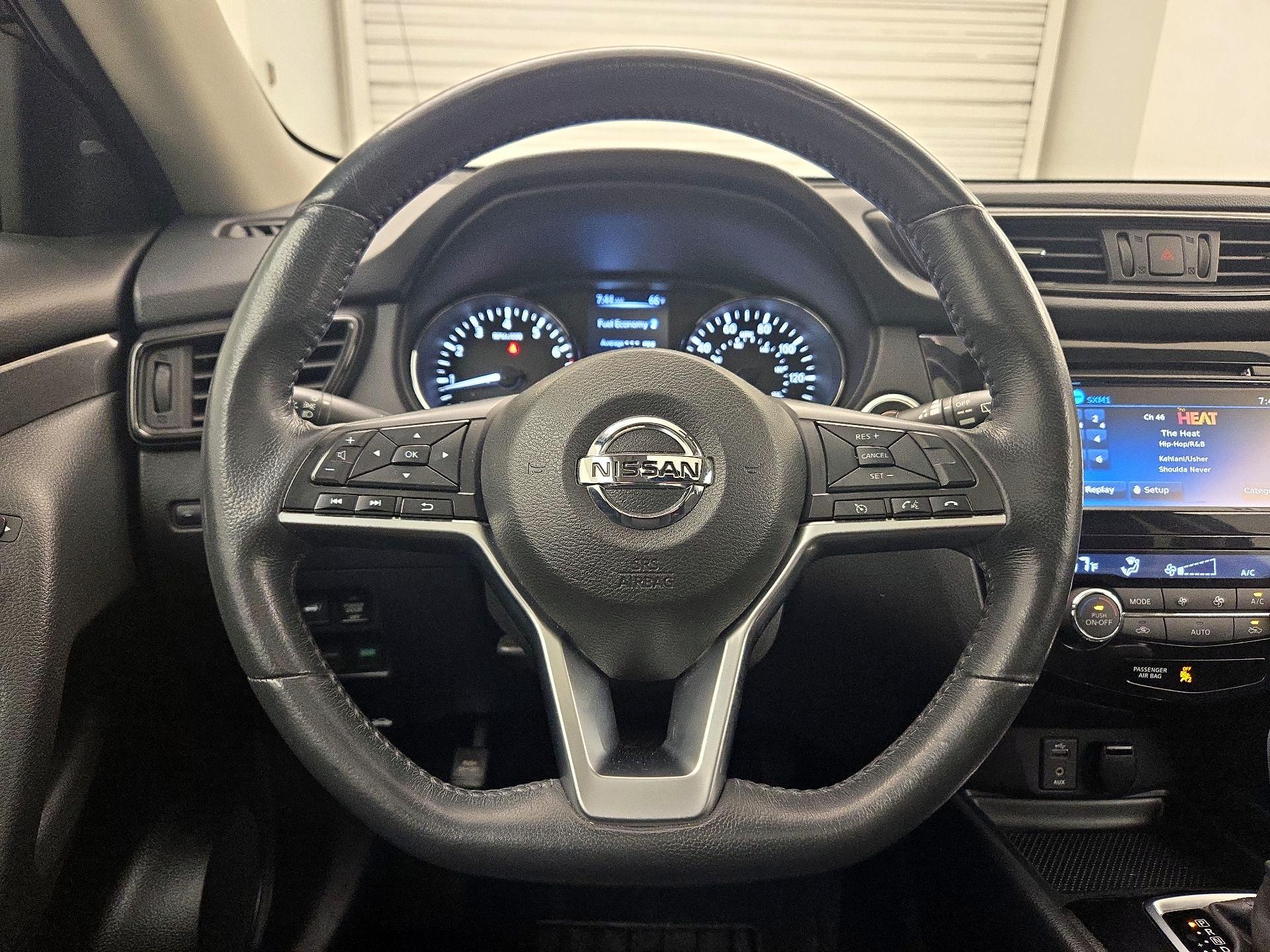 Thumbnail: 2017 Nissan Rogue - 10
