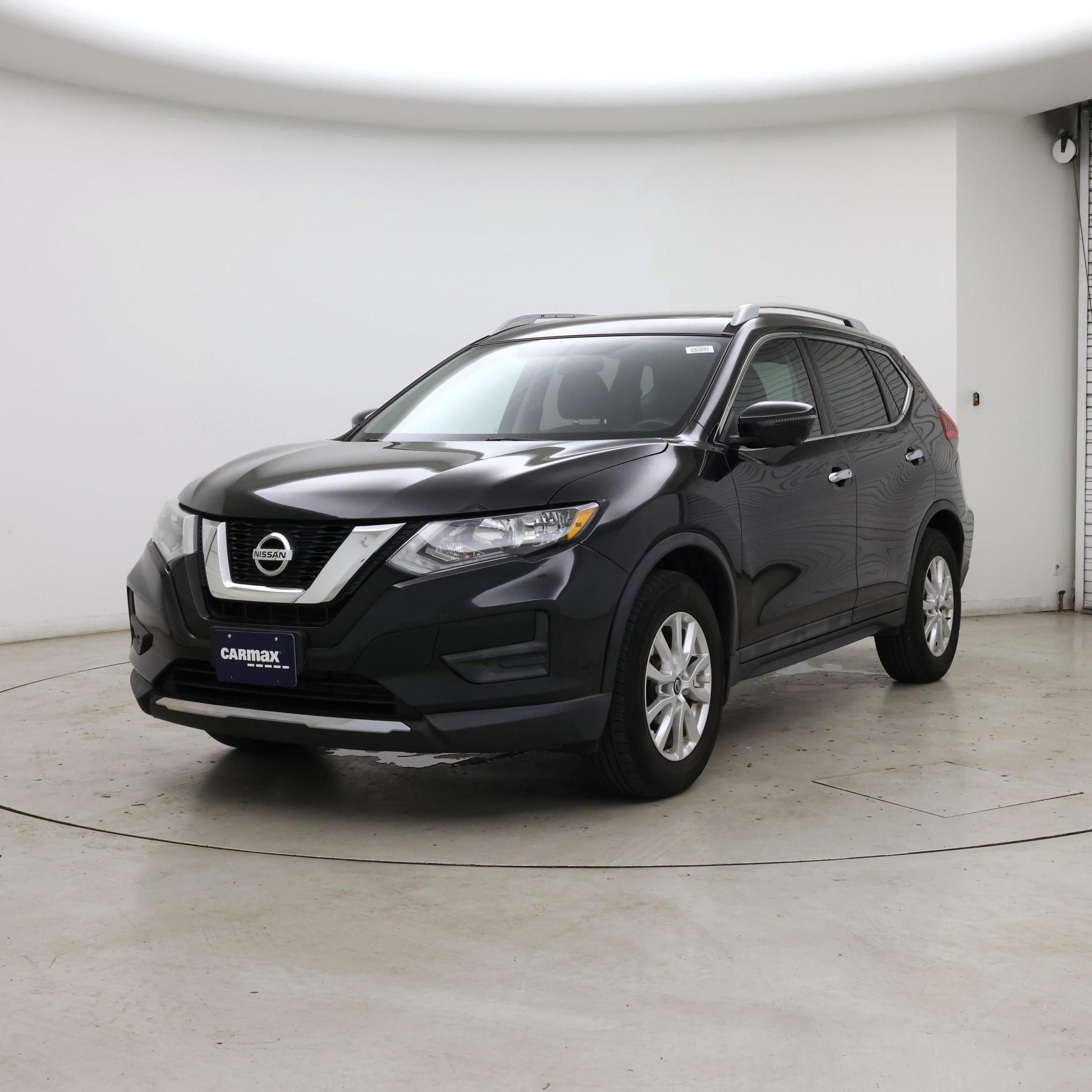Thumbnail: 2017 Nissan Rogue - 4