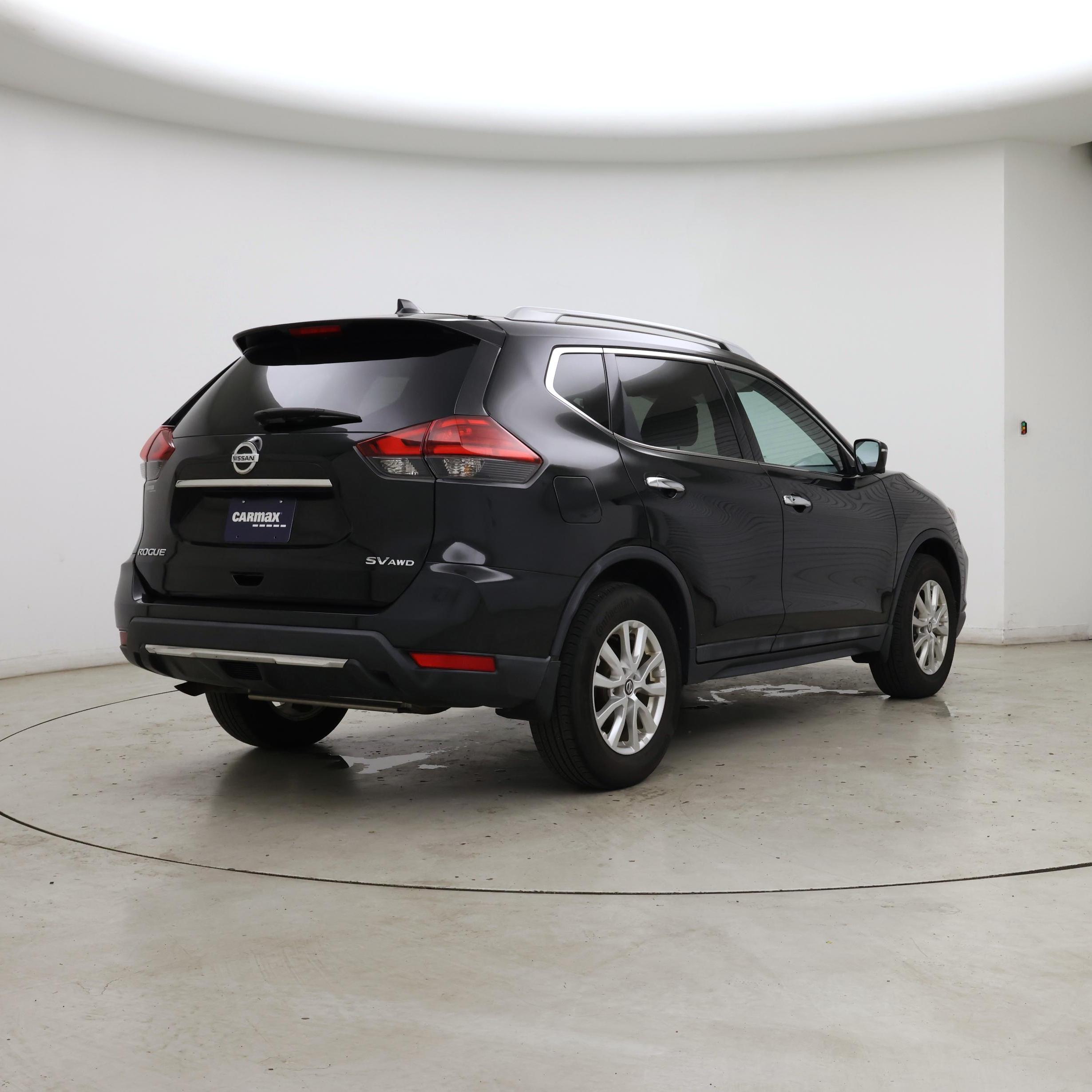 Thumbnail: 2017 Nissan Rogue - 8