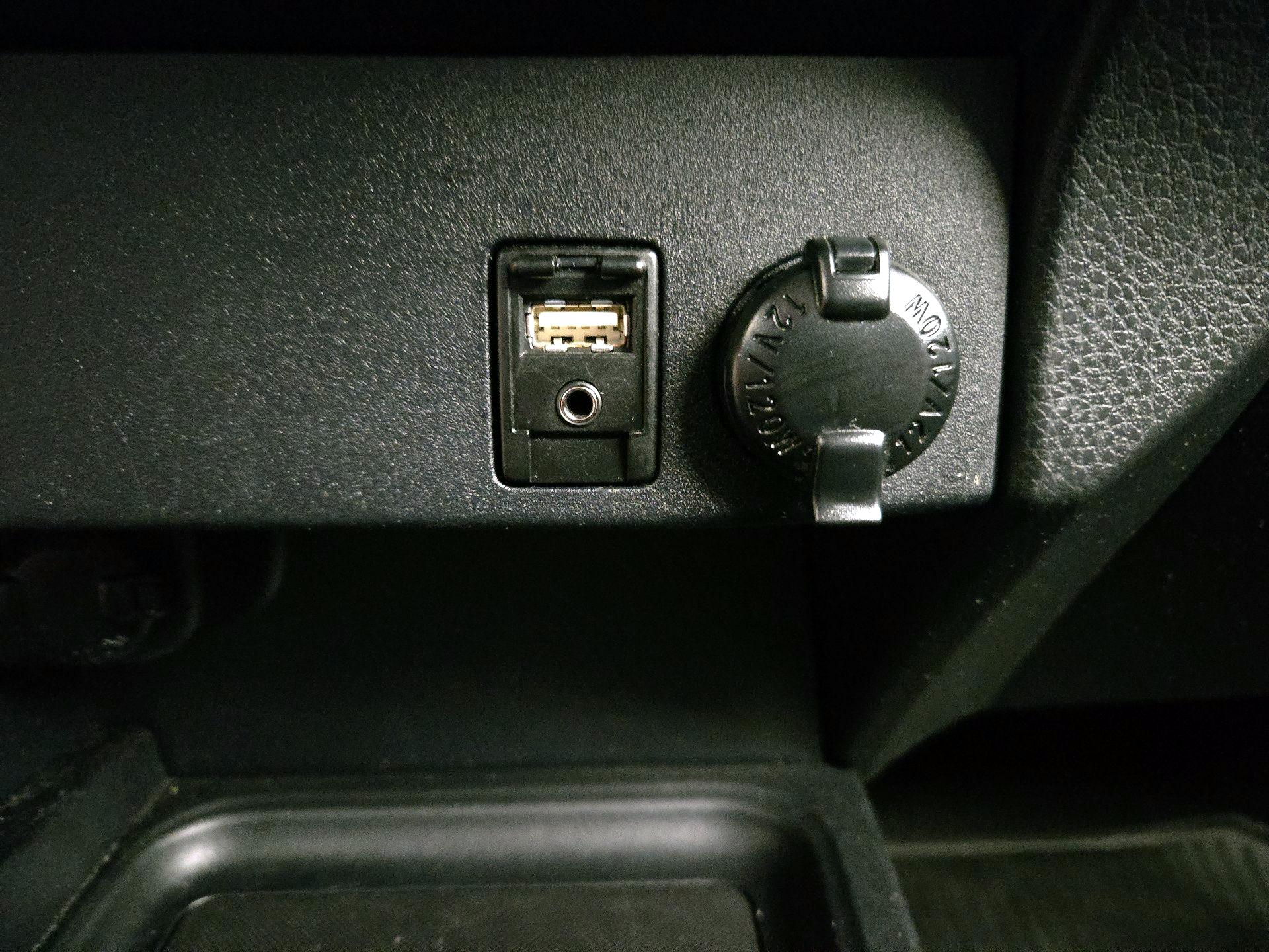 Thumbnail: 2016 Toyota RAV4 - 18