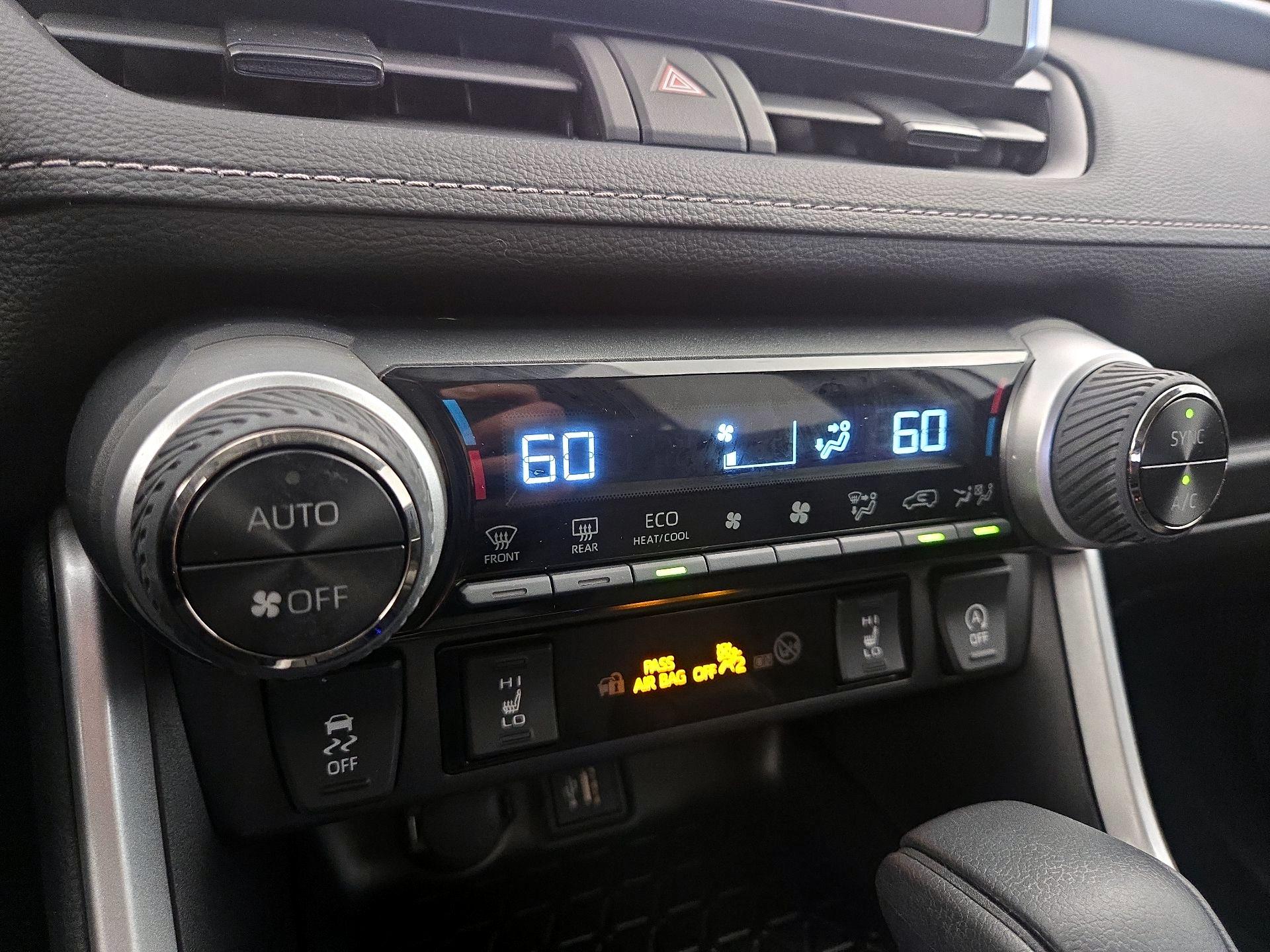 Thumbnail: 2025 Toyota RAV4 - 17