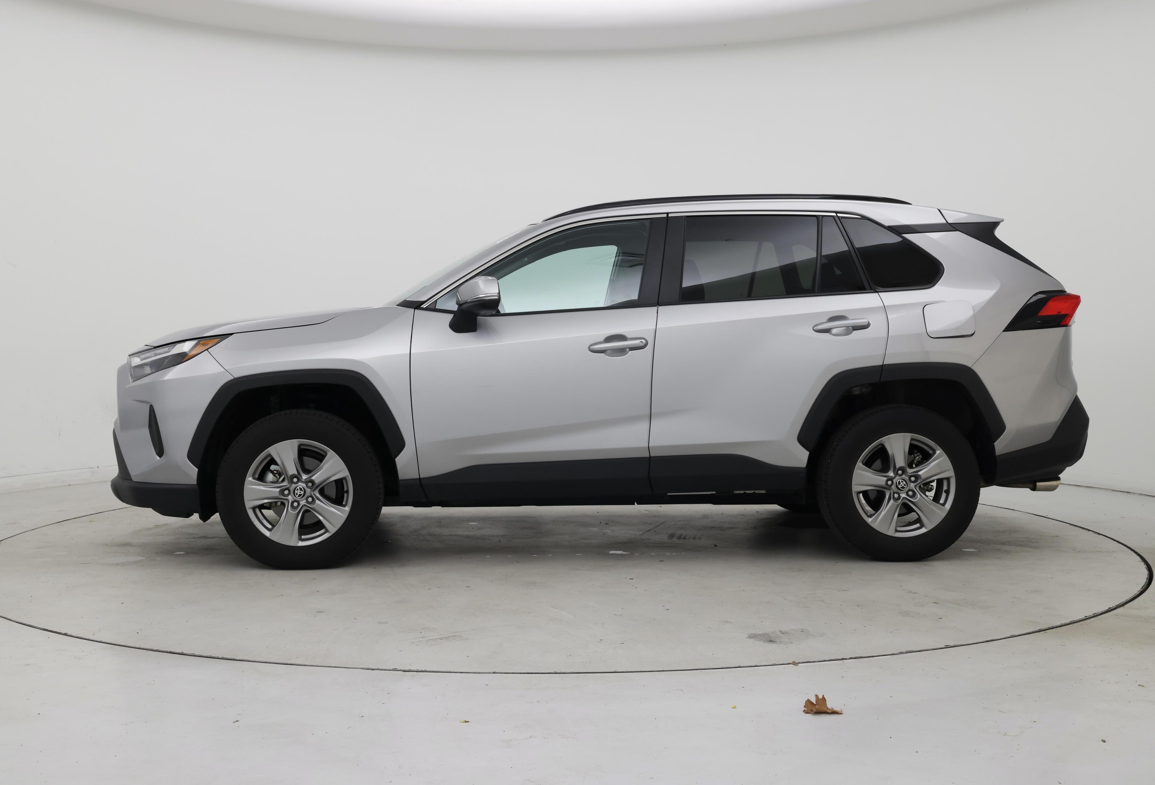 Thumbnail: 2025 Toyota RAV4 - 3