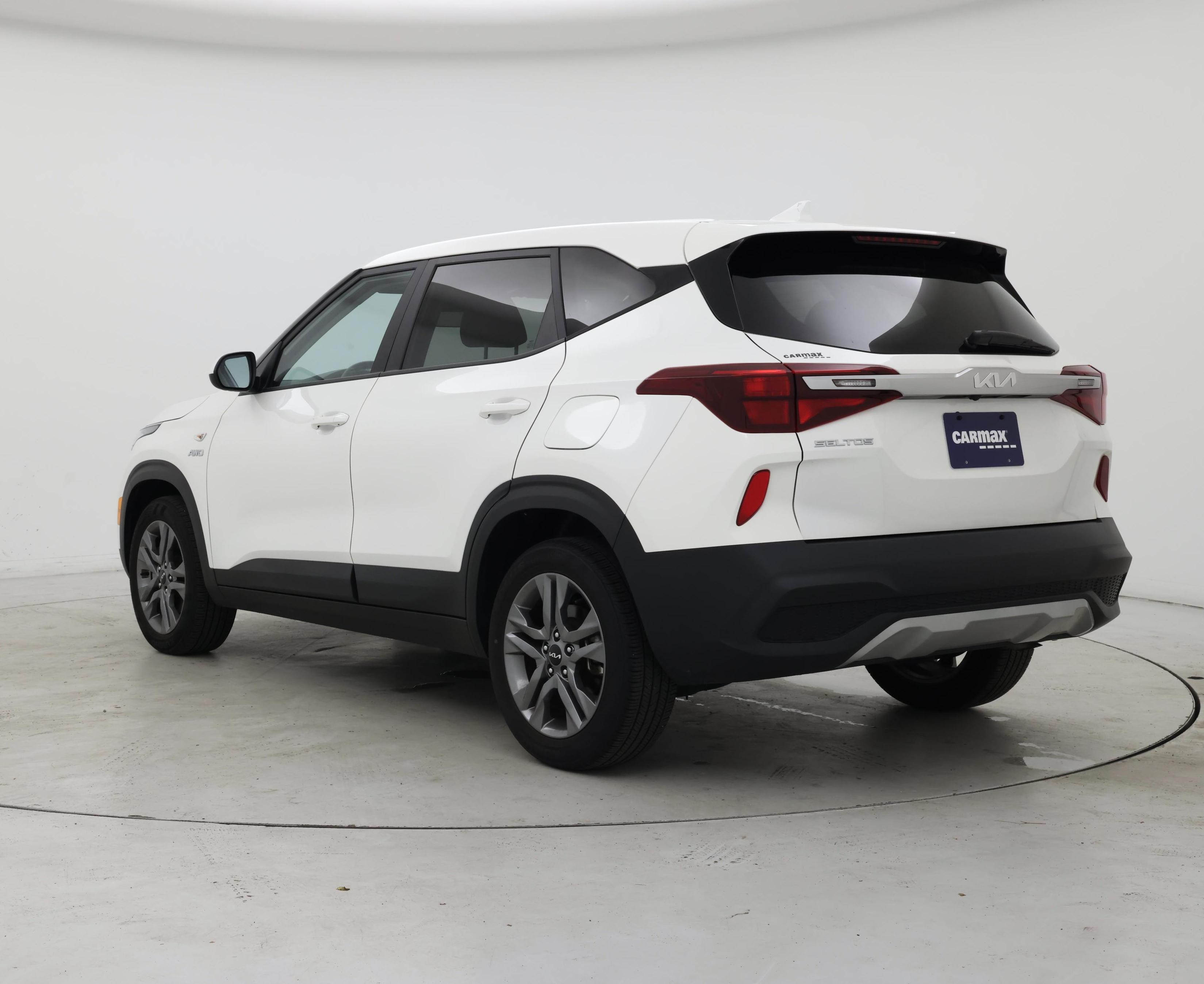 Thumbnail: 2023 Kia Seltos - 2
