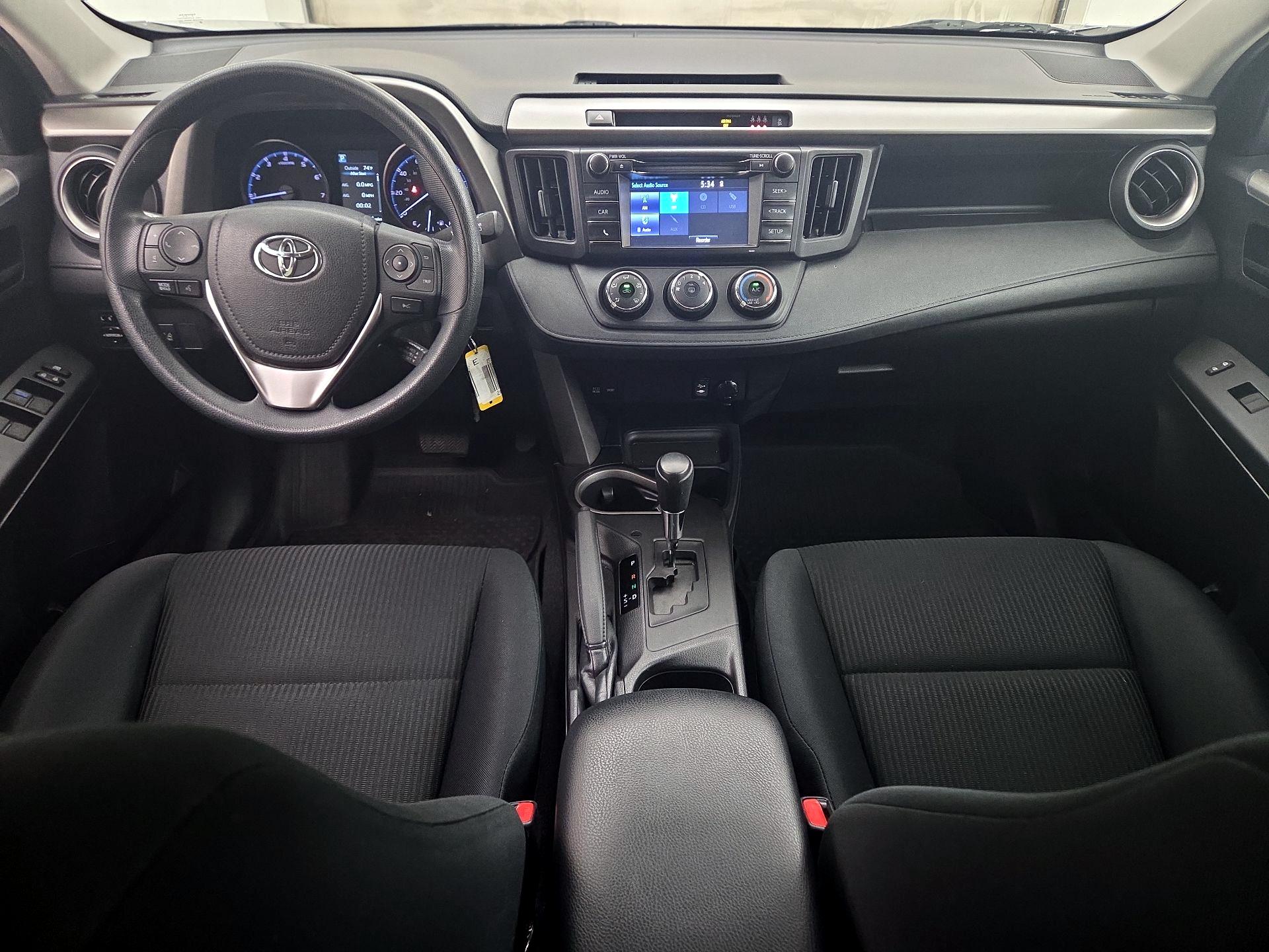 Thumbnail: 2017 Toyota RAV4 - 9