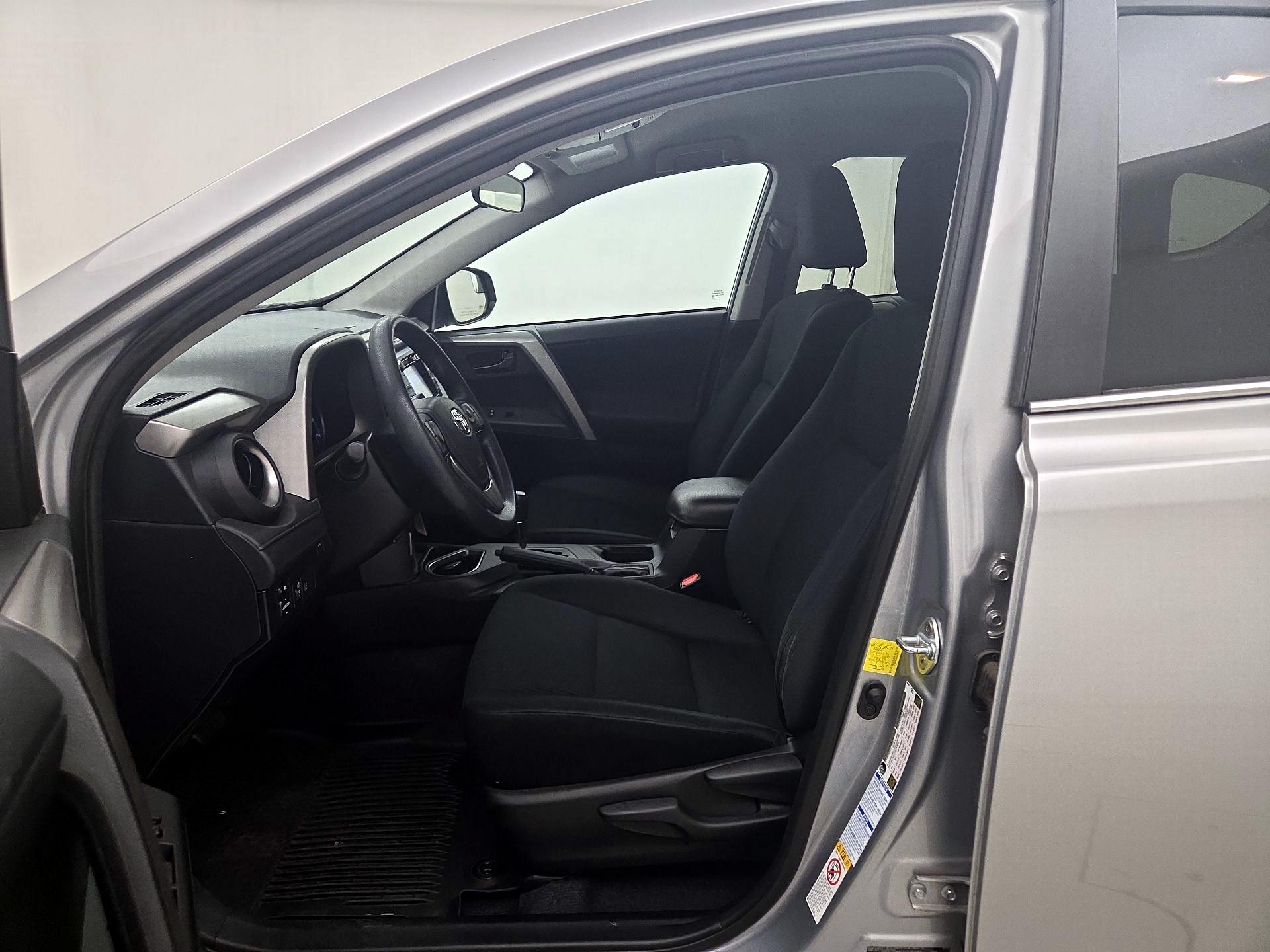 Thumbnail: 2017 Toyota RAV4 - 11