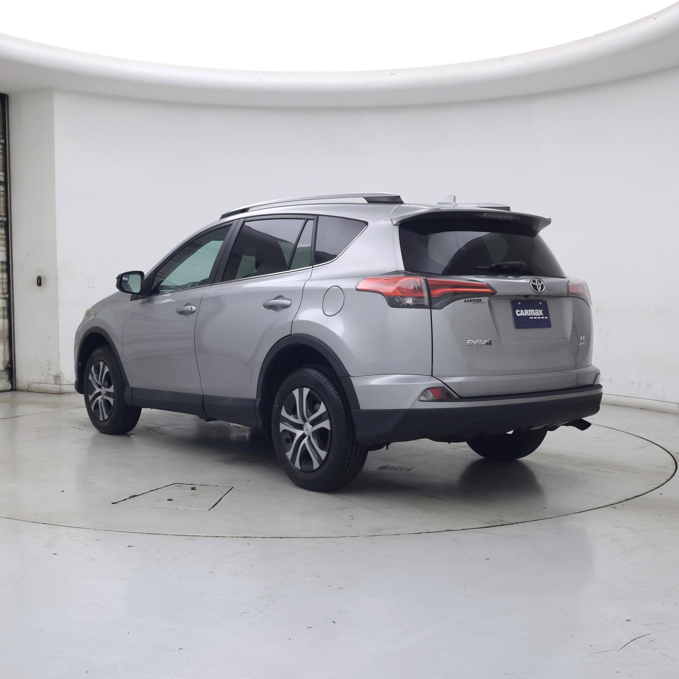 Thumbnail: 2017 Toyota RAV4 - 2