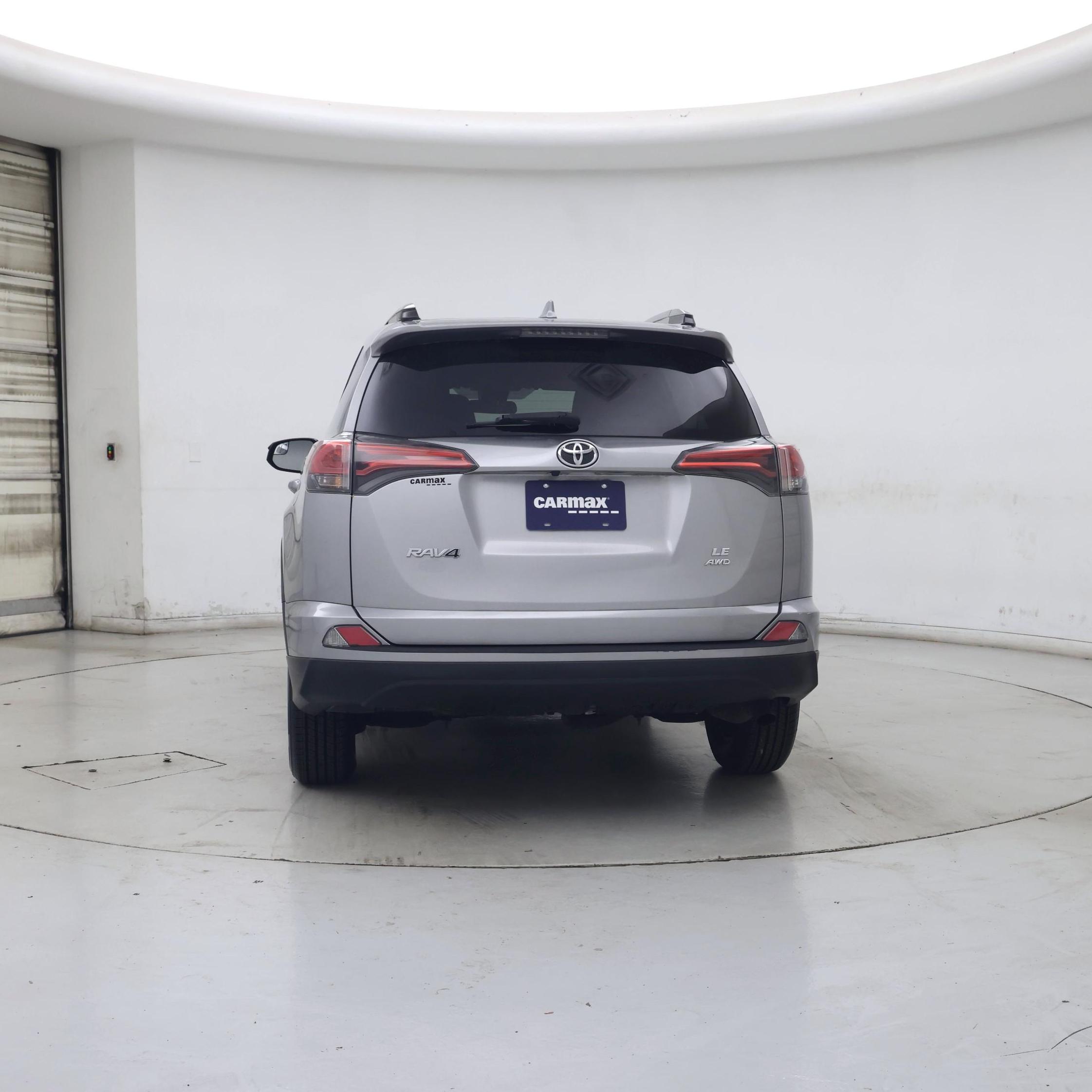 Thumbnail: 2017 Toyota RAV4 - 6