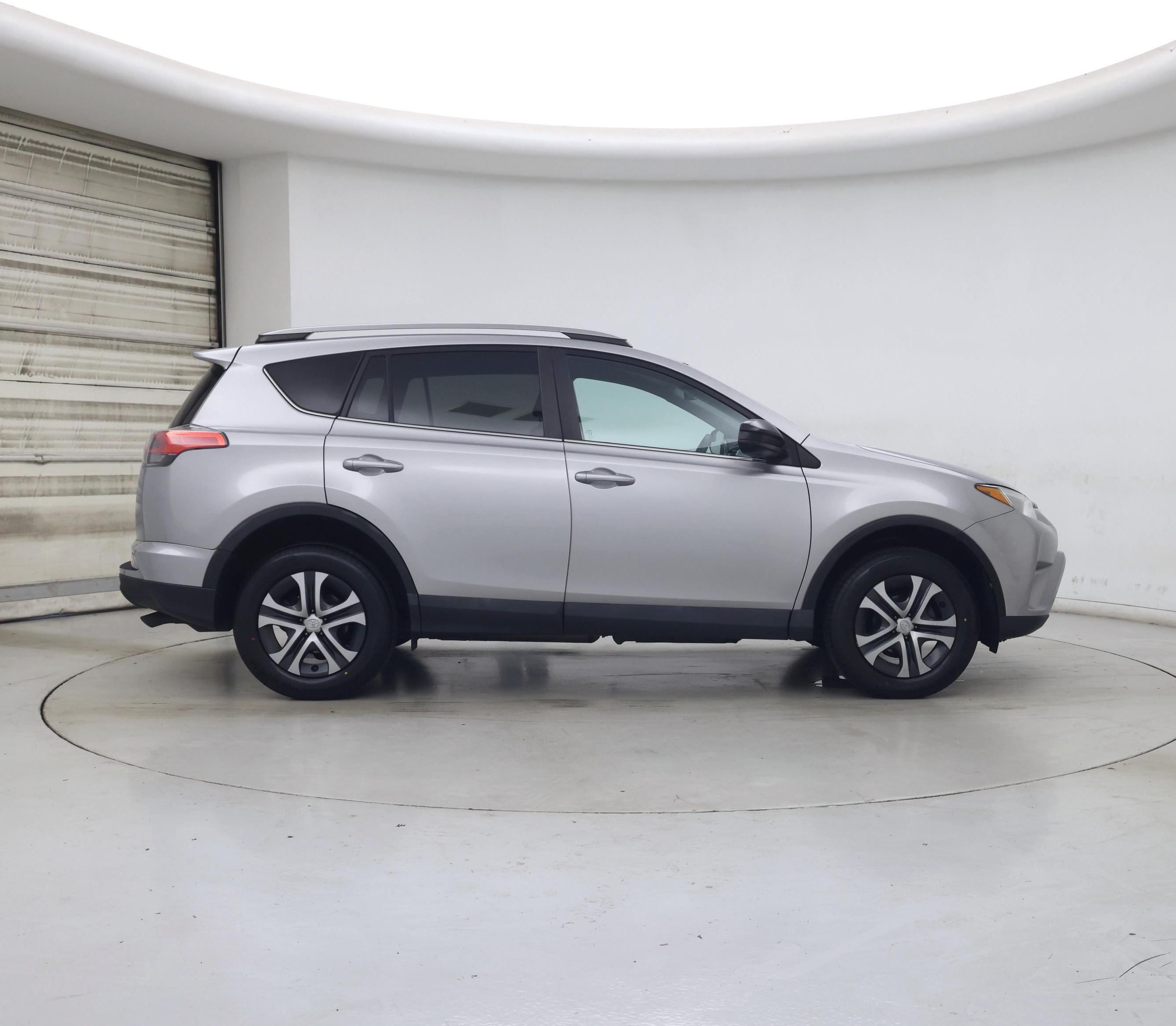 Thumbnail: 2017 Toyota RAV4 - 7