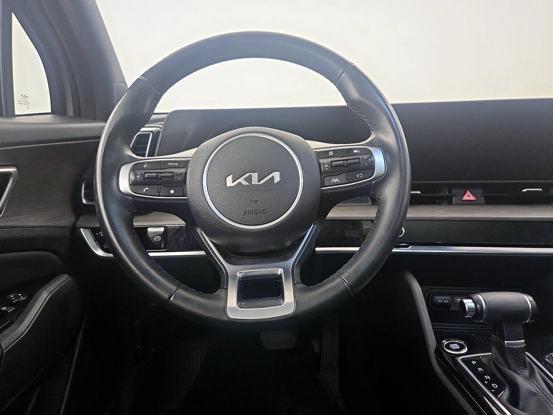 Thumbnail: 2023 Kia Sportage - 10