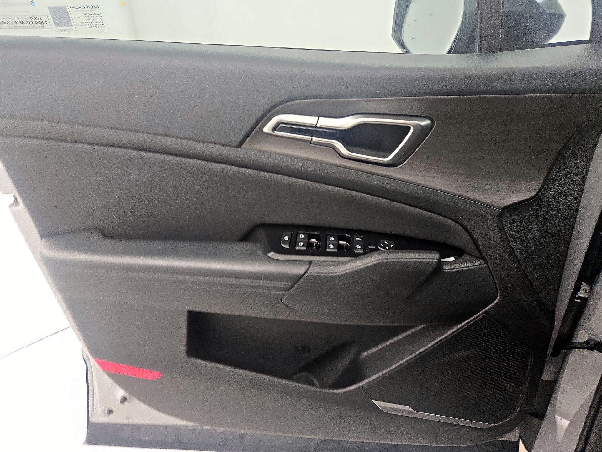 Thumbnail: 2023 Kia Sportage - 12