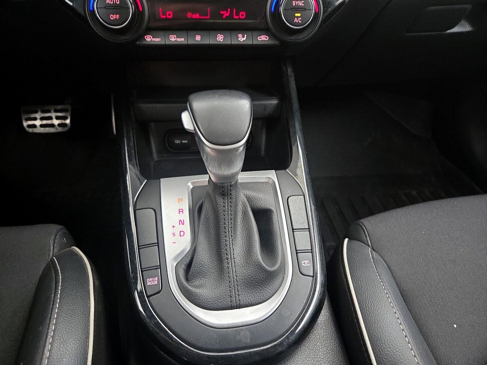 2023 Kia Forte GT-Line - Photo 19