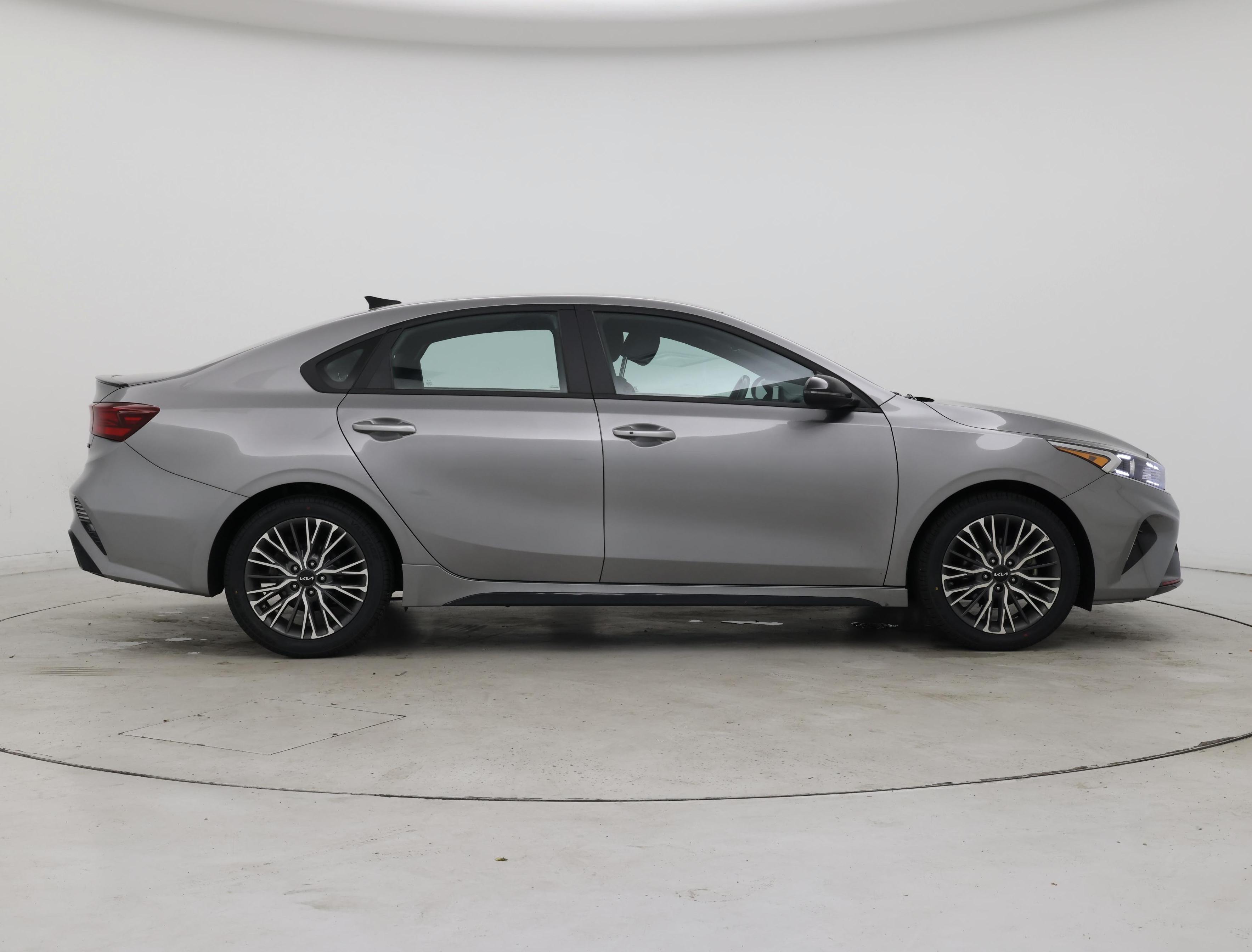 Thumbnail: 2023 Kia Forte - 7