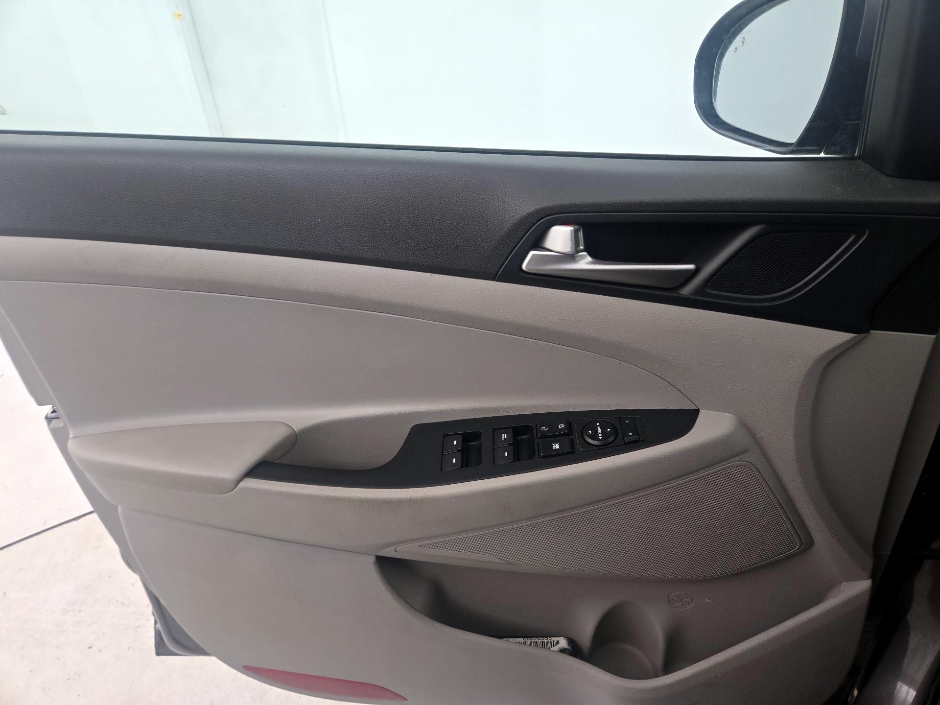 Thumbnail: 2020 Hyundai Tucson - 12