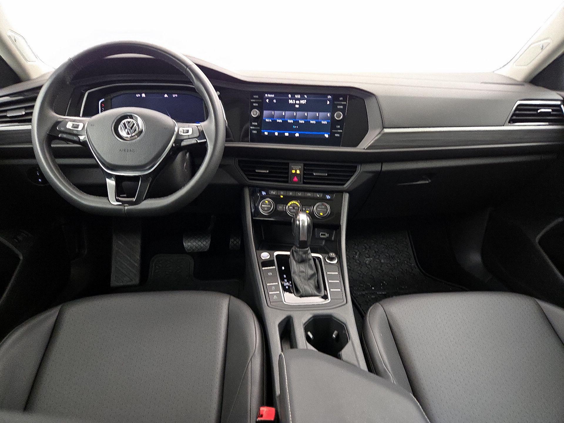 Thumbnail: 2020 Volkswagen Jetta - 9