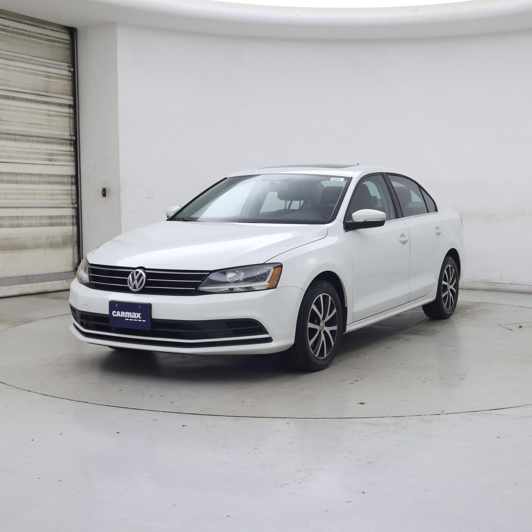 Thumbnail: 2017 Volkswagen Jetta - 4