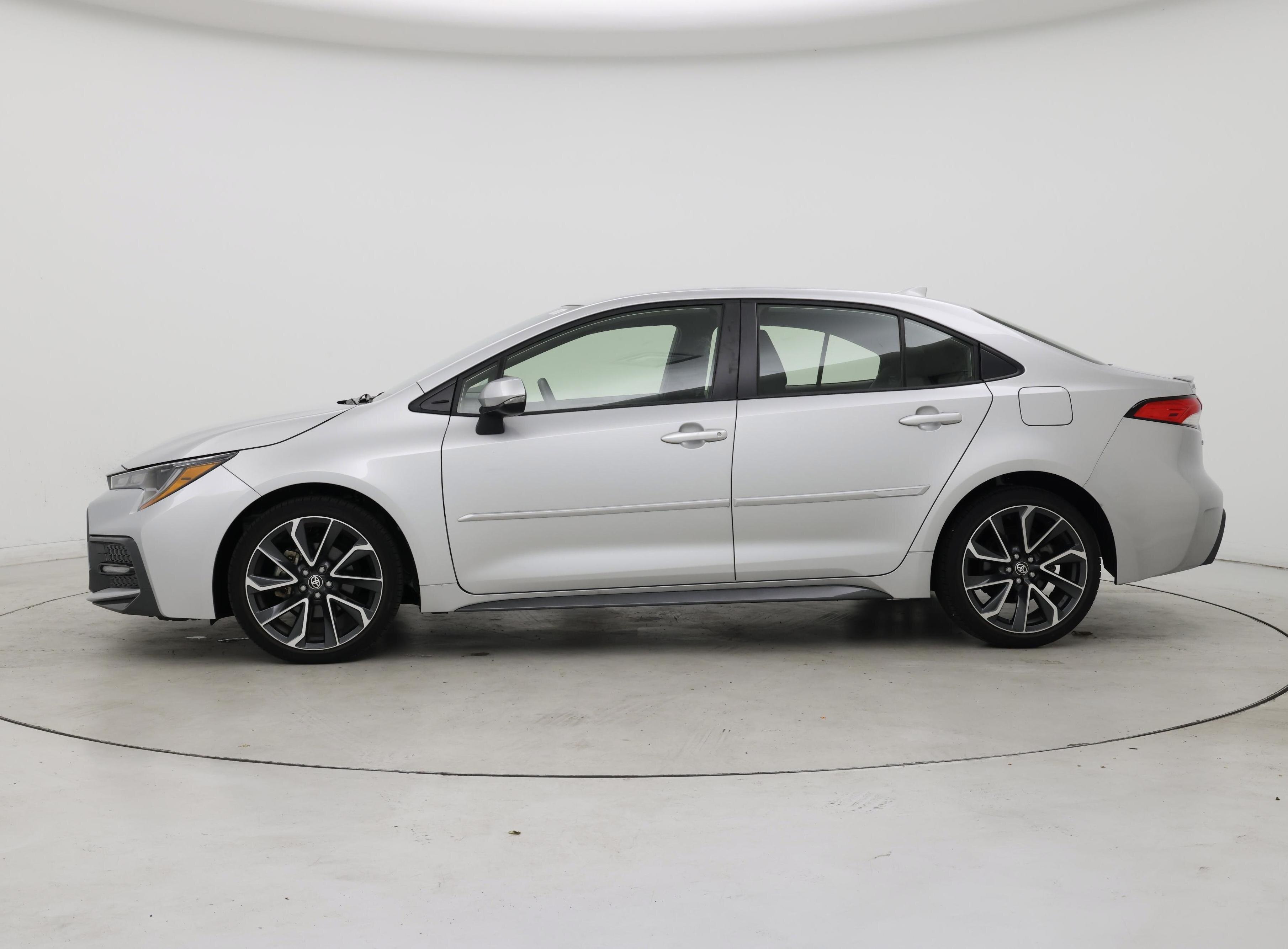 Thumbnail: 2021 Toyota Corolla - 3