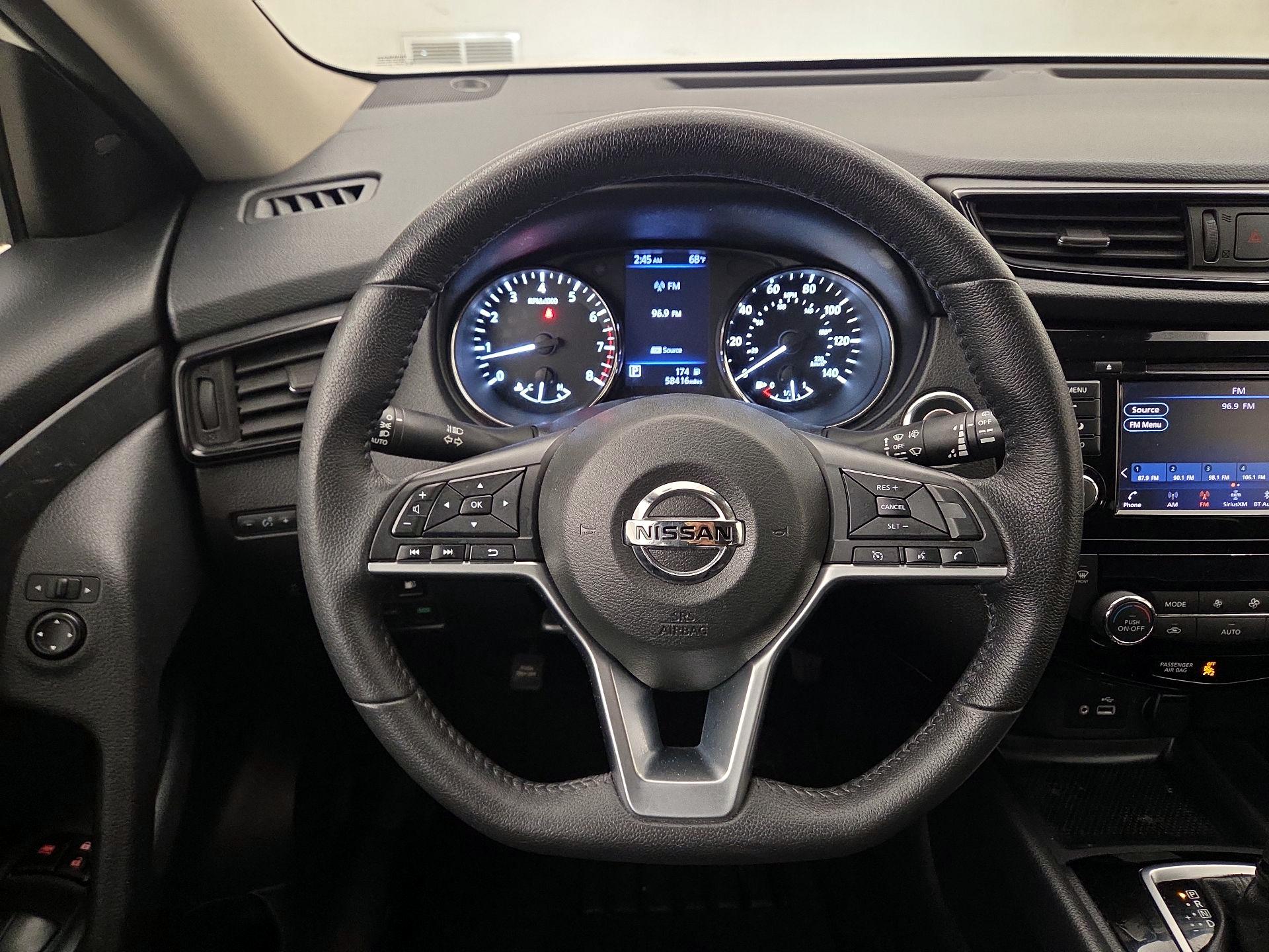 Thumbnail: 2019 Nissan Rogue - 10