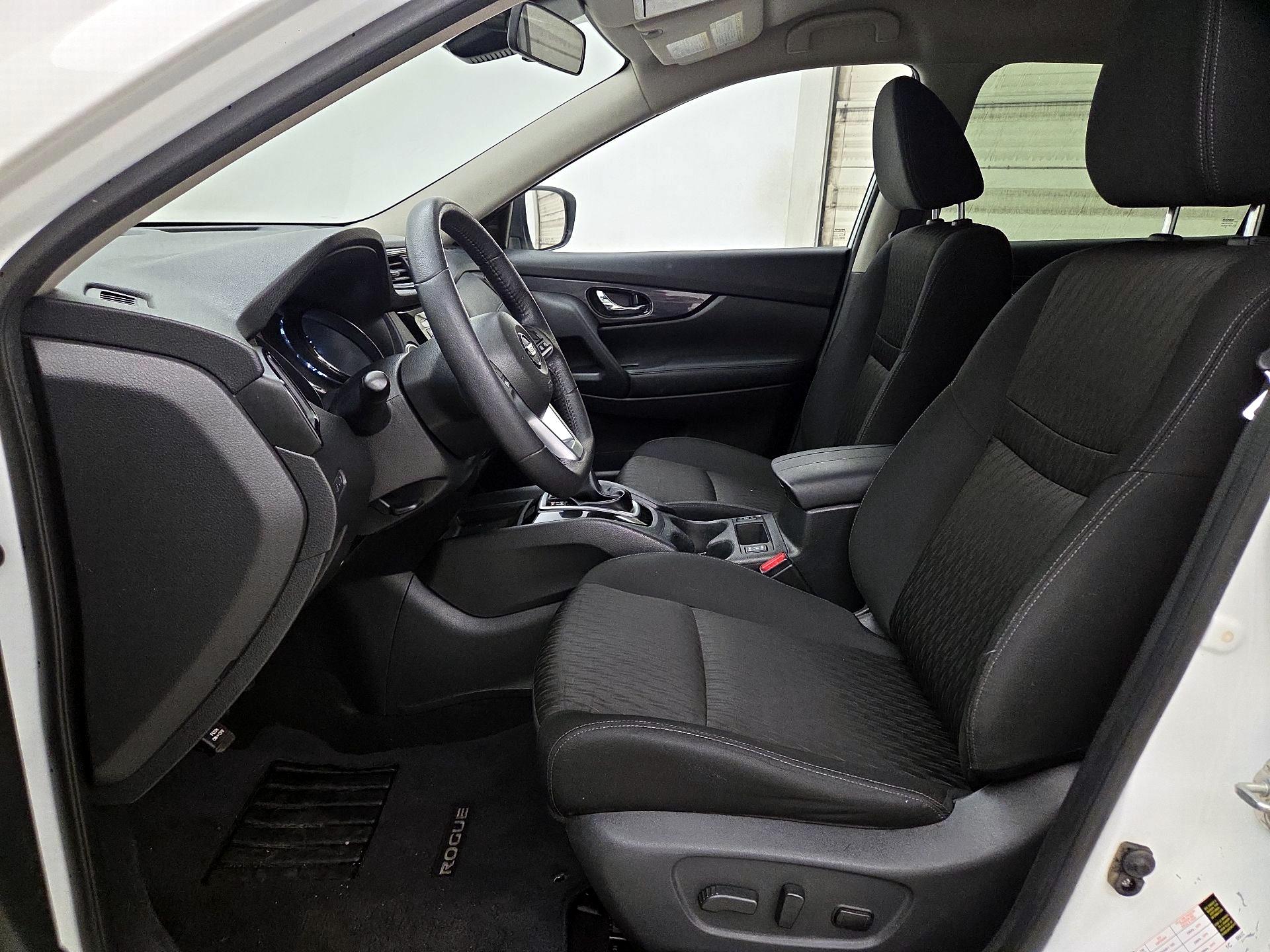 Thumbnail: 2019 Nissan Rogue - 11