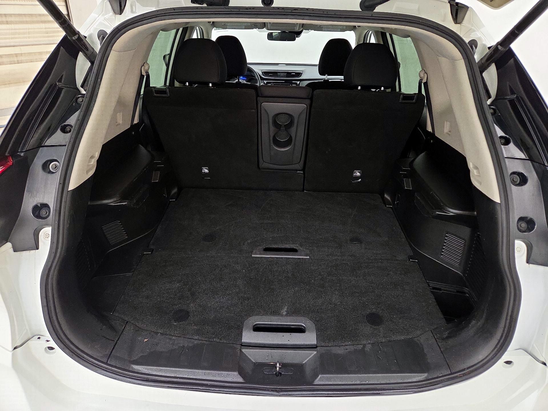 Thumbnail: 2019 Nissan Rogue - 20