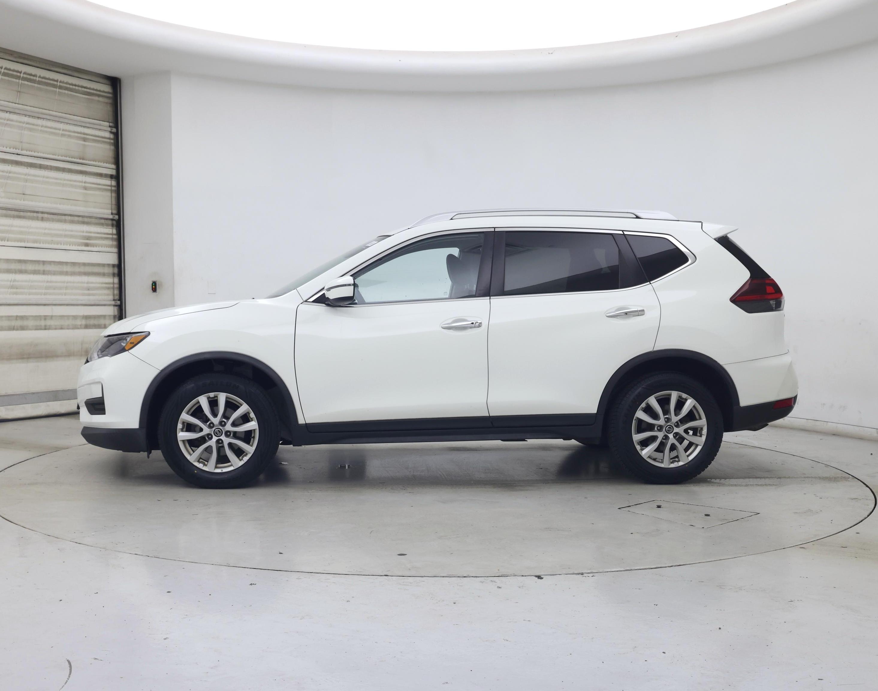 Thumbnail: 2019 Nissan Rogue - 3