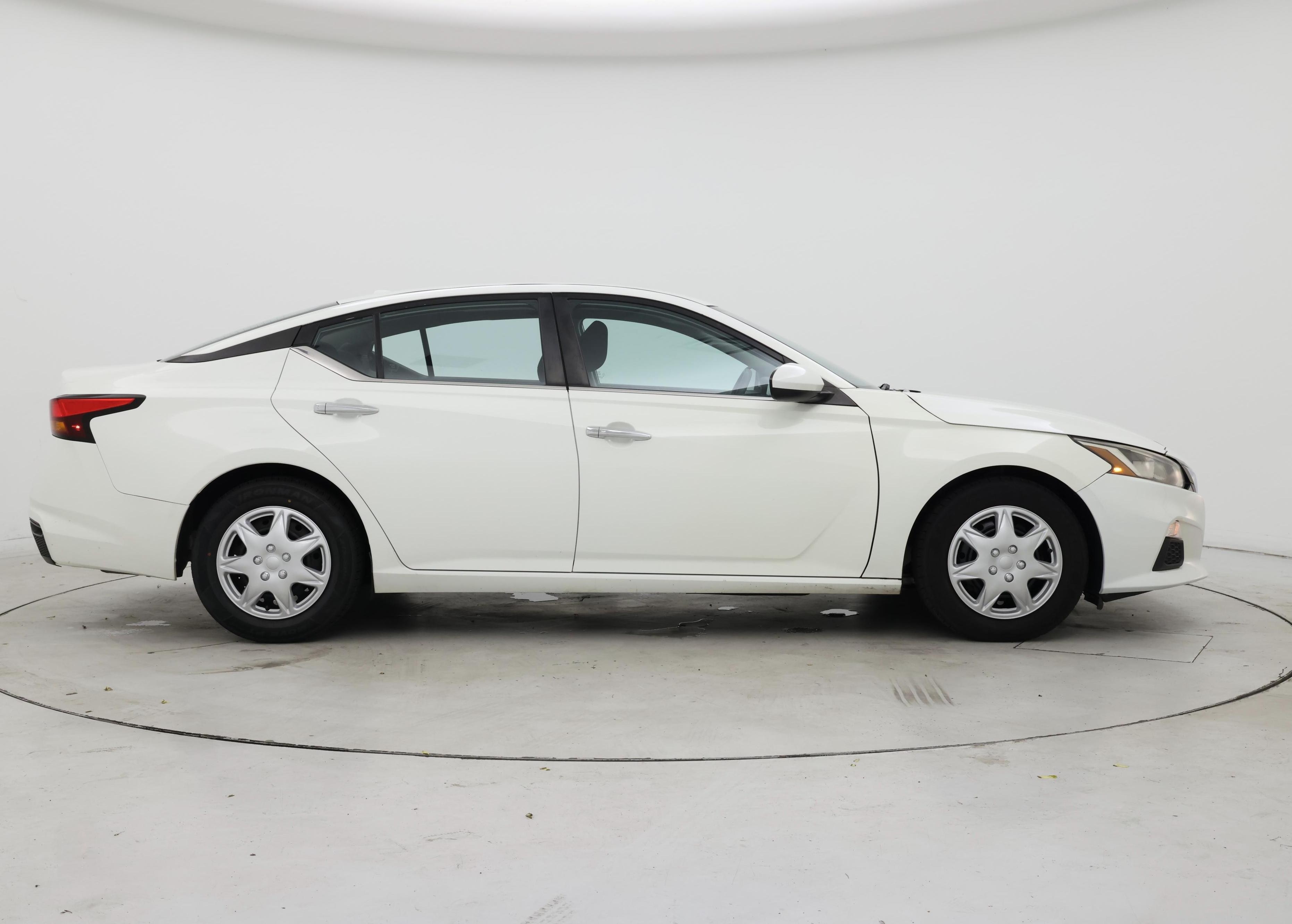 Thumbnail: 2020 Nissan Altima - 7