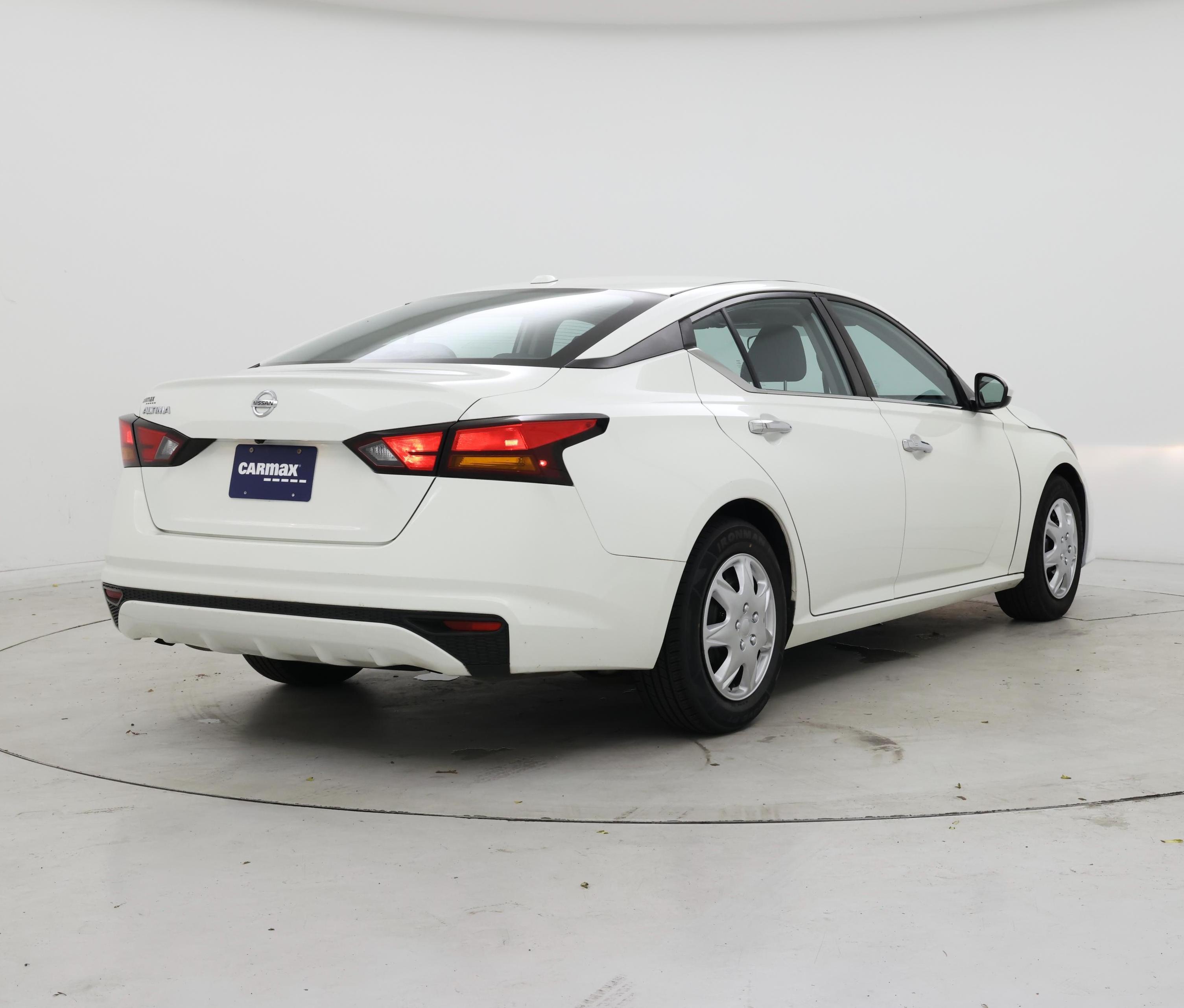 Thumbnail: 2020 Nissan Altima - 8