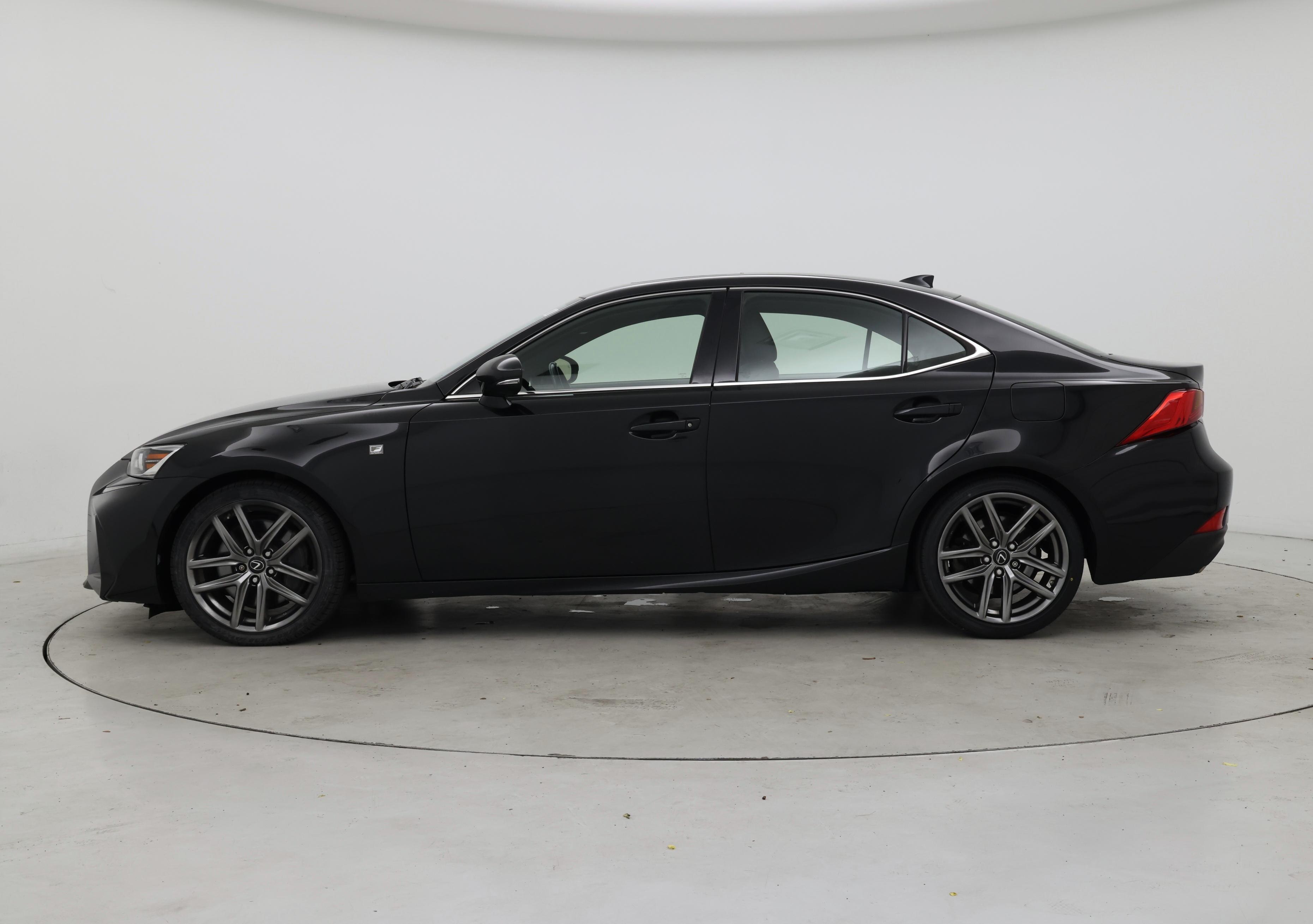 Thumbnail: 2018 Lexus IS - 3