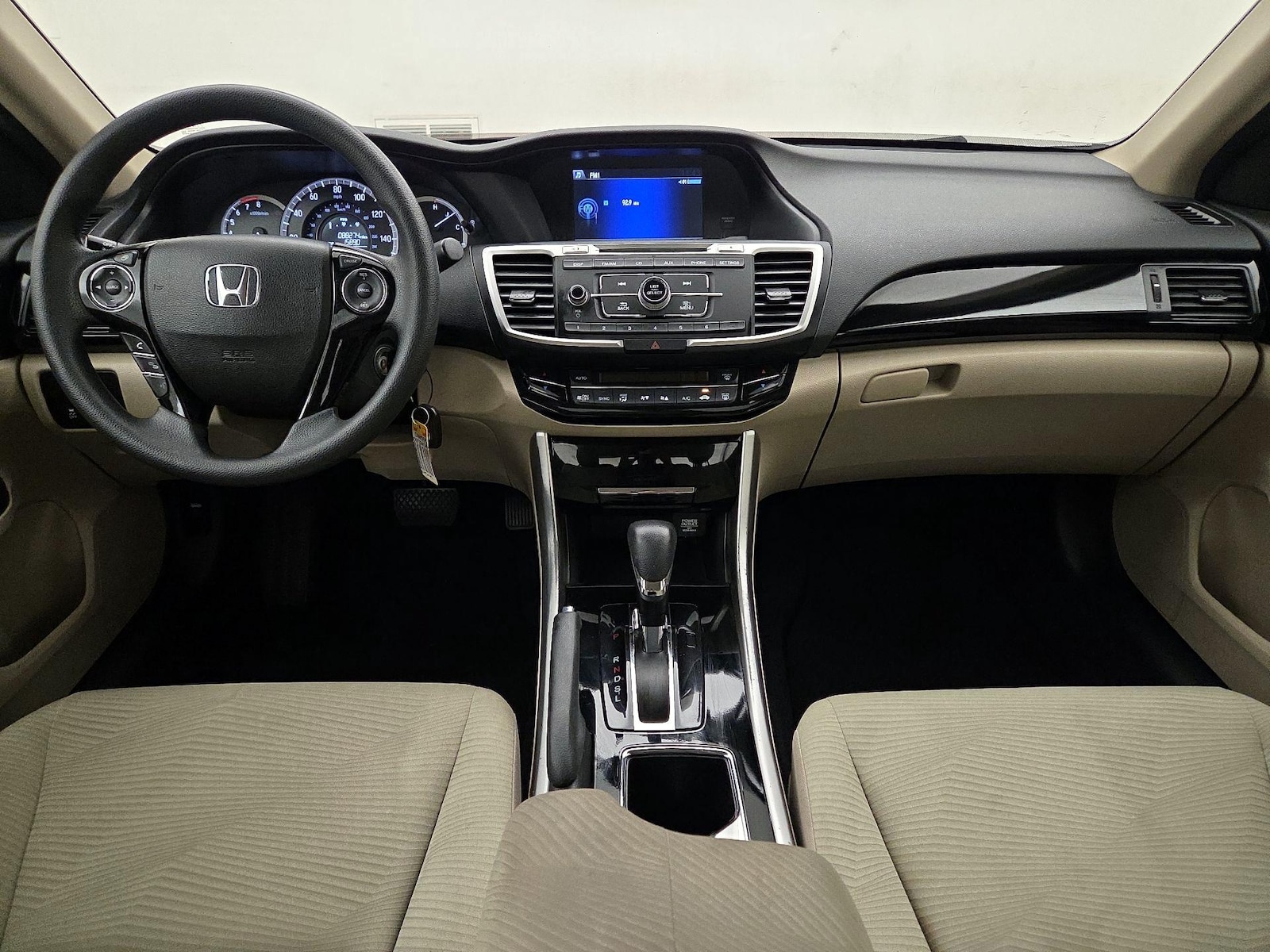 2017 Honda Accord LX - Photo 10