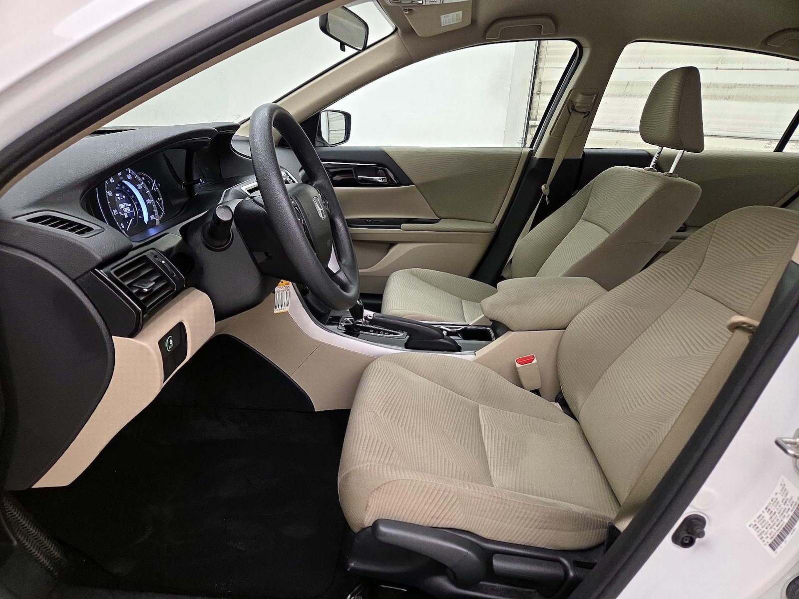 2017 Honda Accord LX - Photo 12