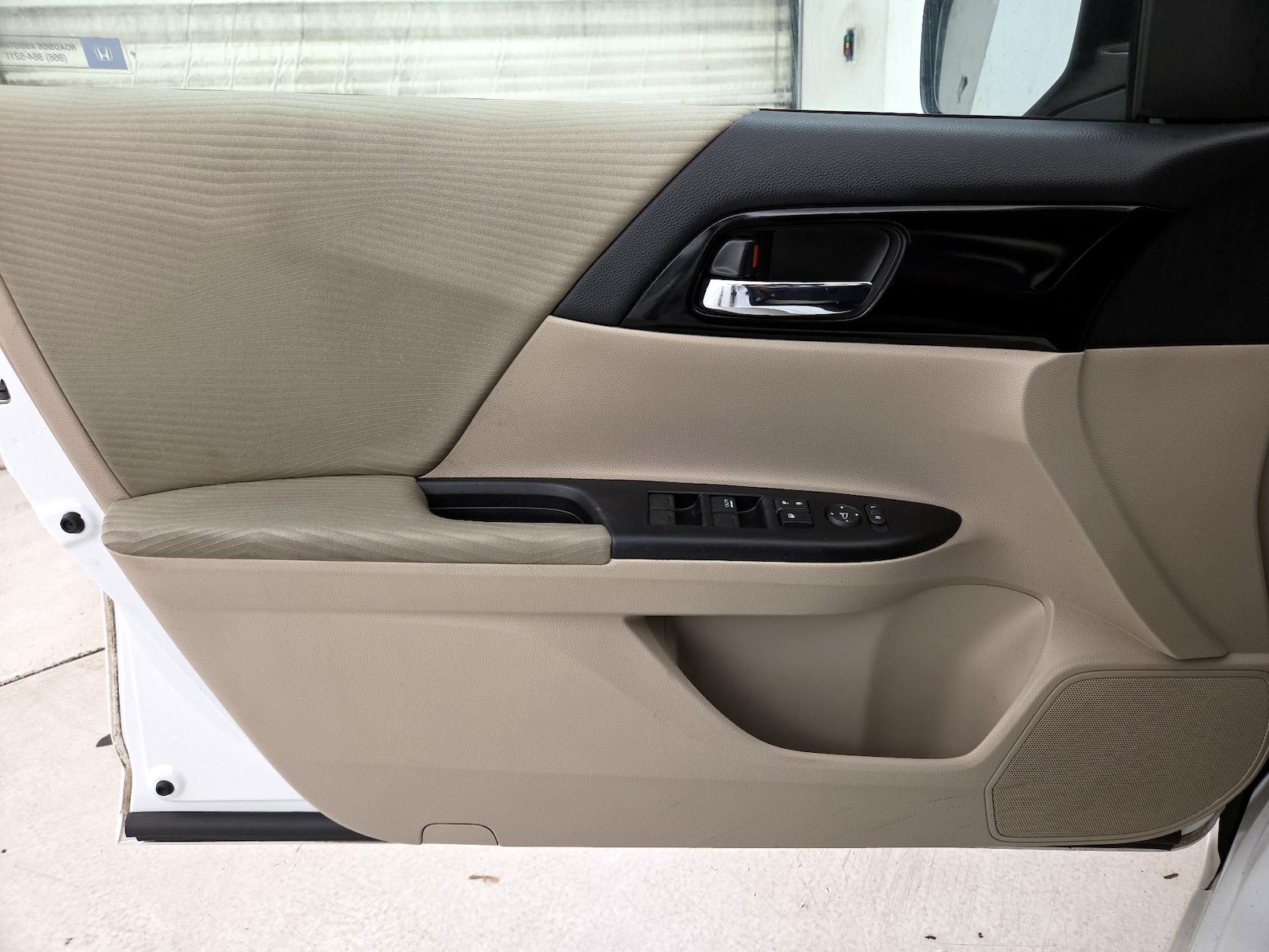 2017 Honda Accord LX - Photo 13