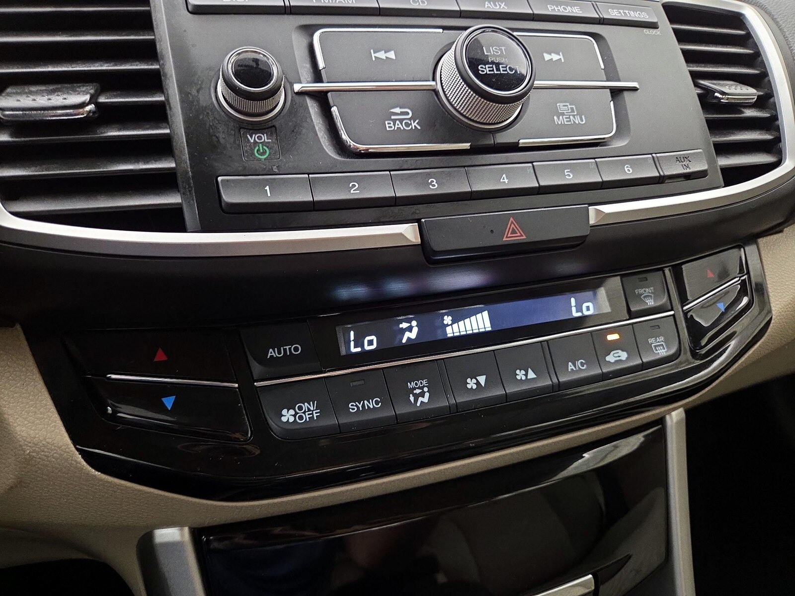 2017 Honda Accord LX - Photo 17