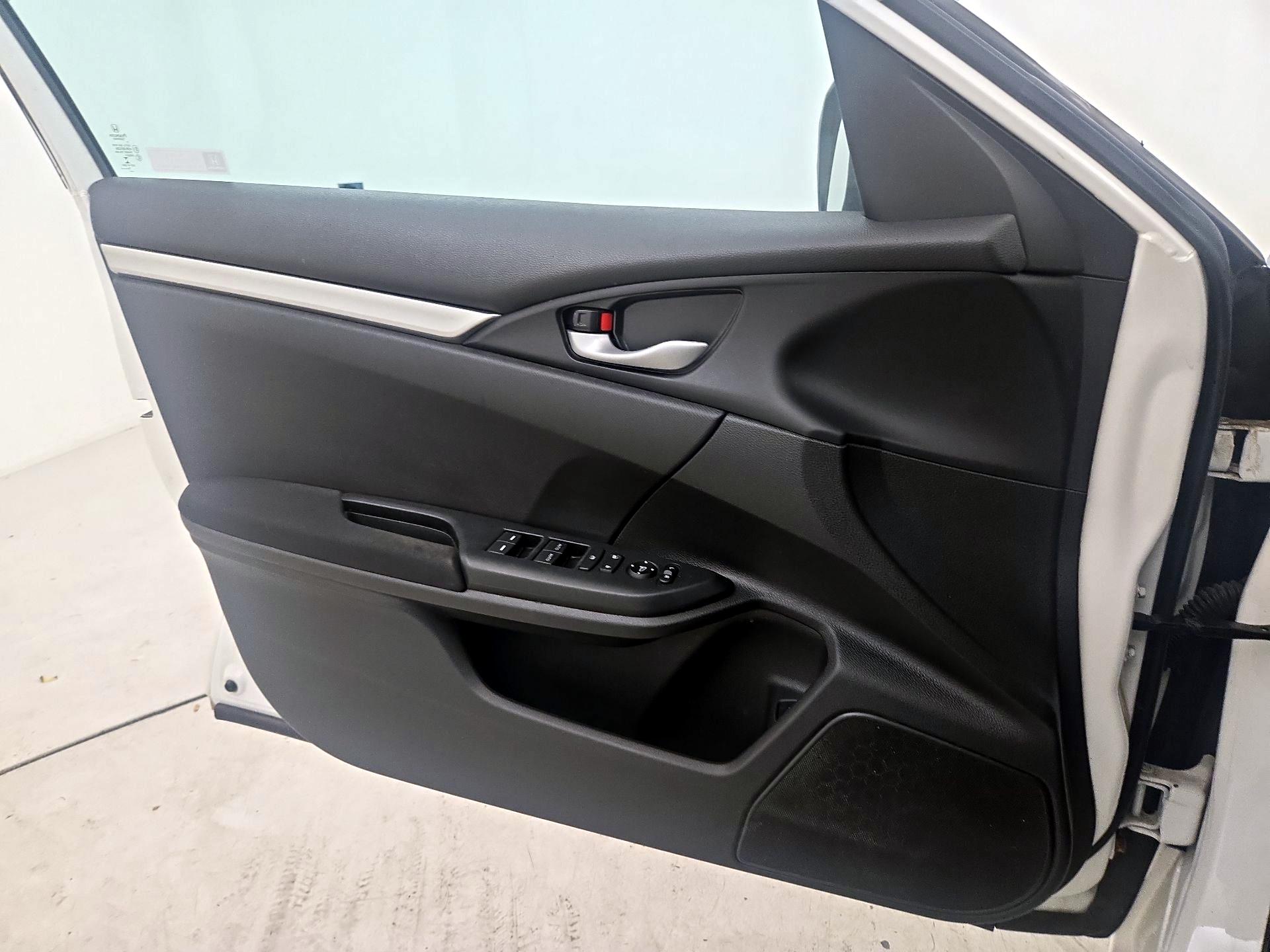 Thumbnail: 2019 Honda Civic - 12