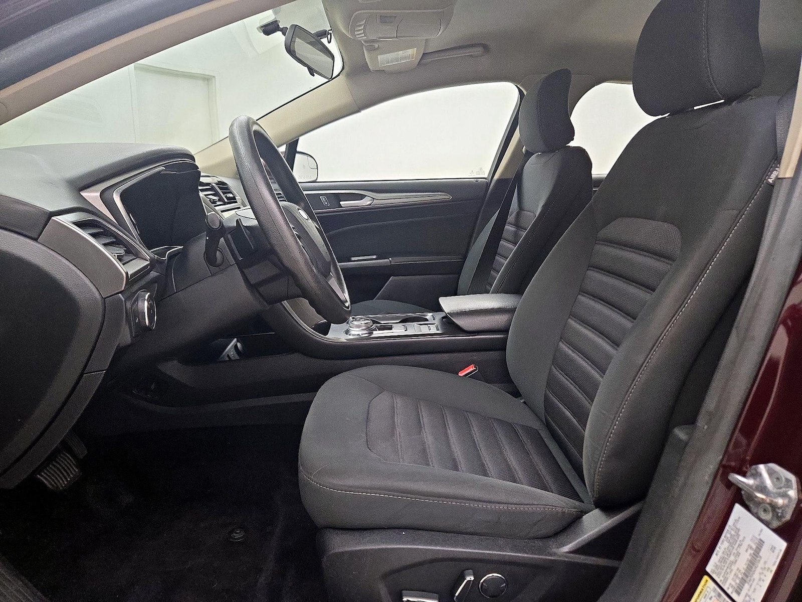 2017 Ford Fusion SE - Photo 12