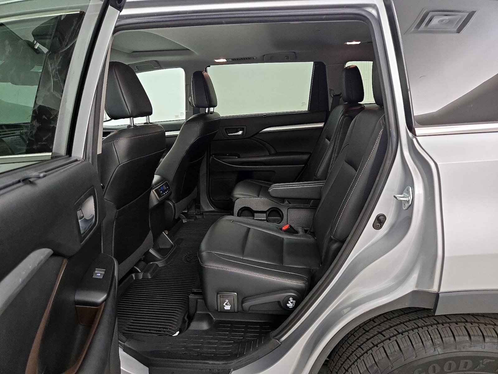 Rear Air Conditioning