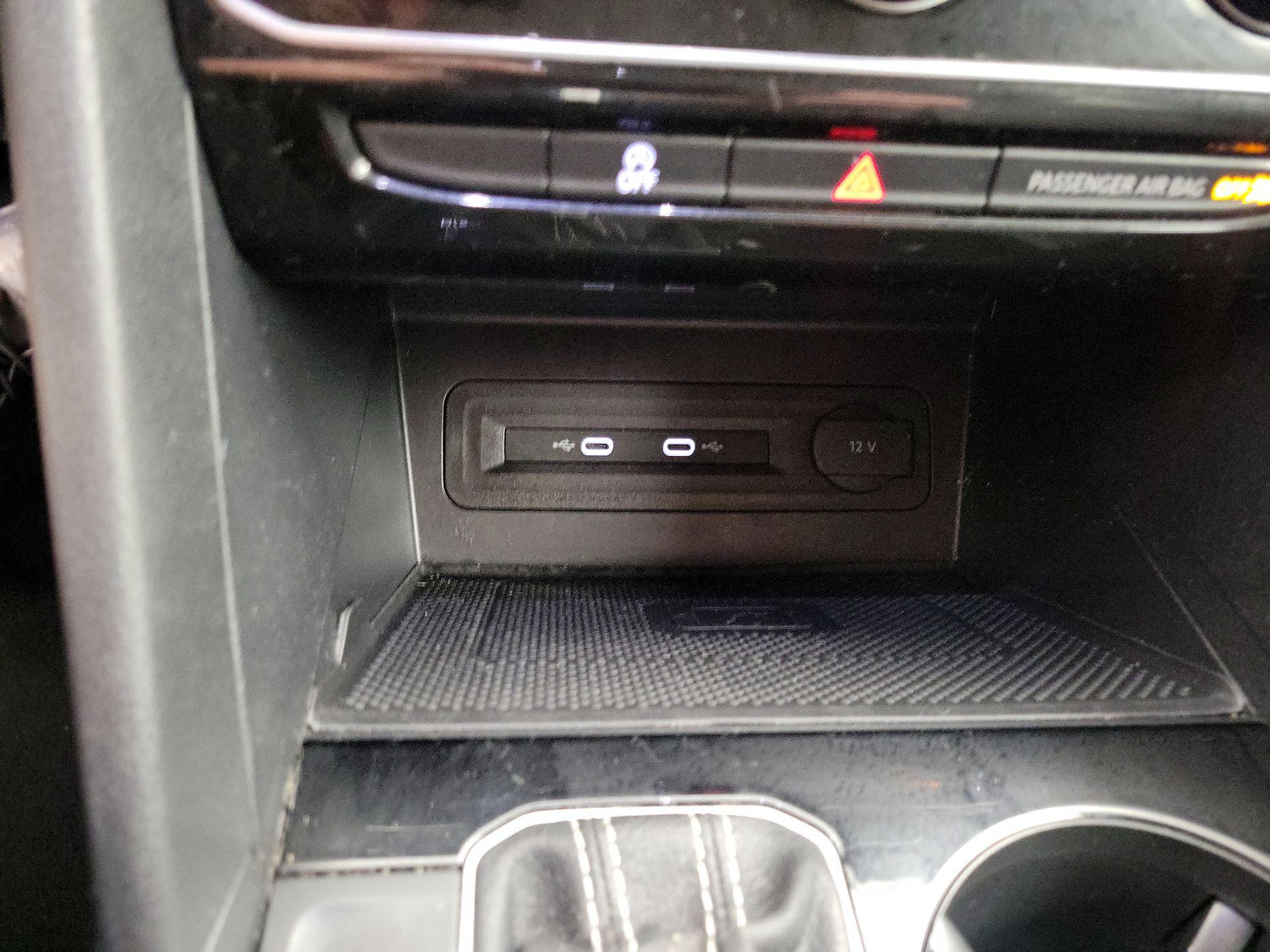 Thumbnail: 2022 Volkswagen Atlas - 18