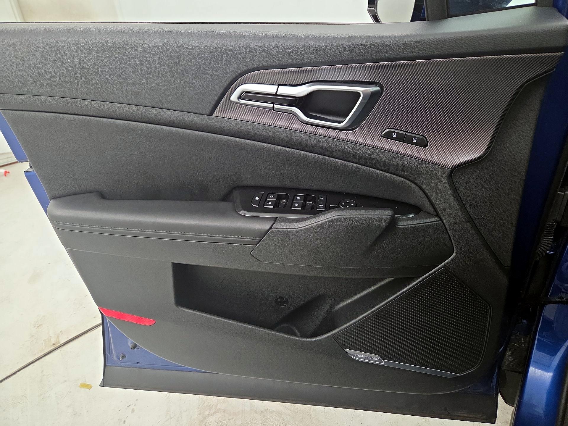 Thumbnail: 2023 Kia Sportage - 12