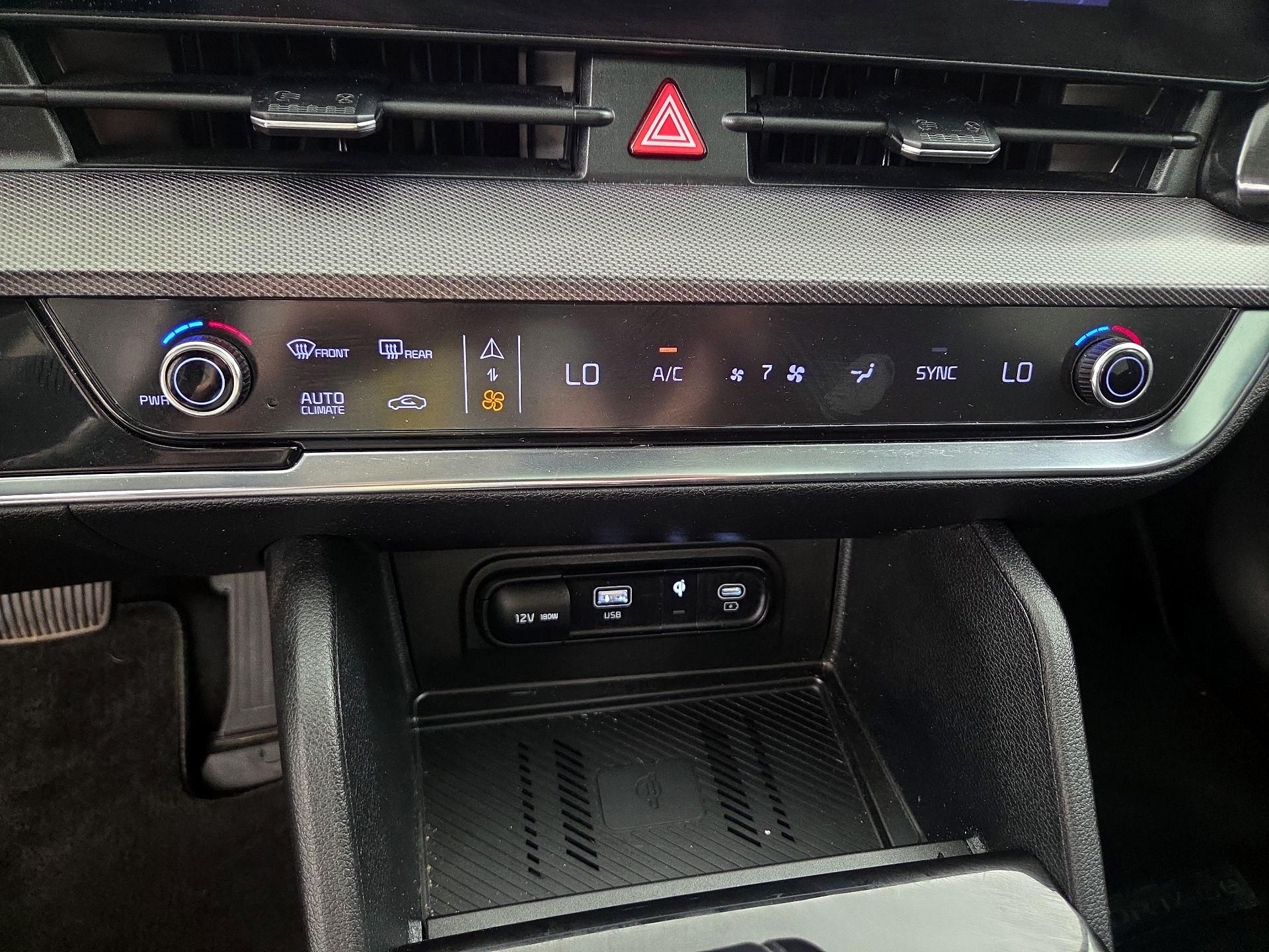 Thumbnail: 2023 Kia Sportage - 16