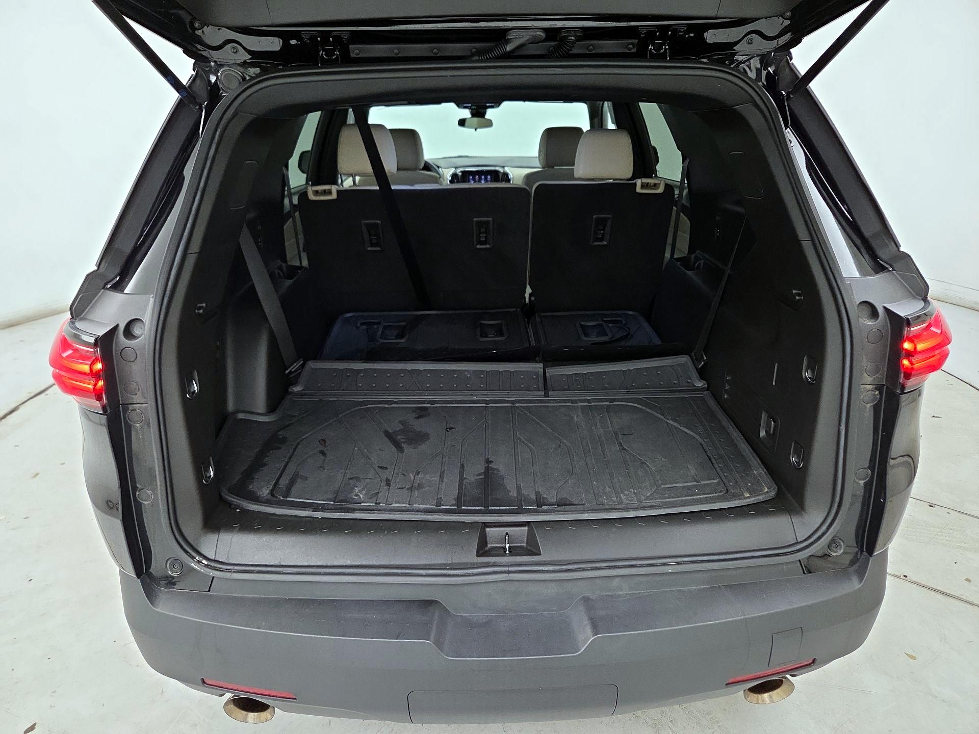 Thumbnail: 2023 Chevrolet Traverse - 20