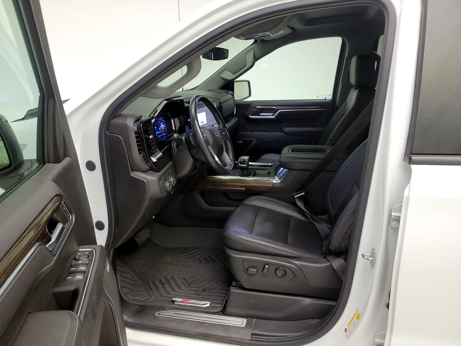 Thumbnail: 2022 Chevrolet Silverado 1500 - 11